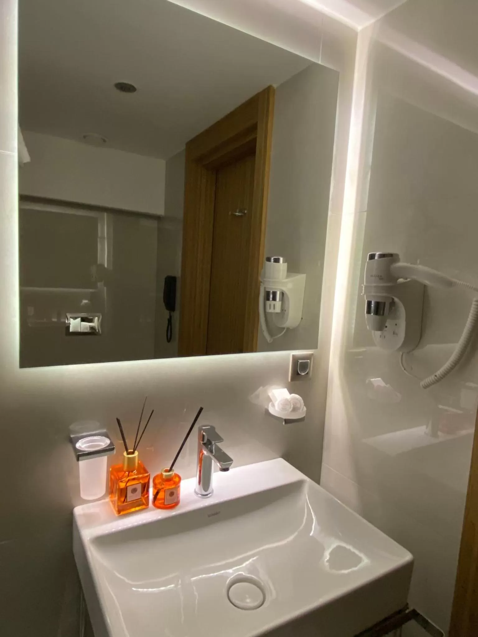 Bathroom in Lady Diana Hotel