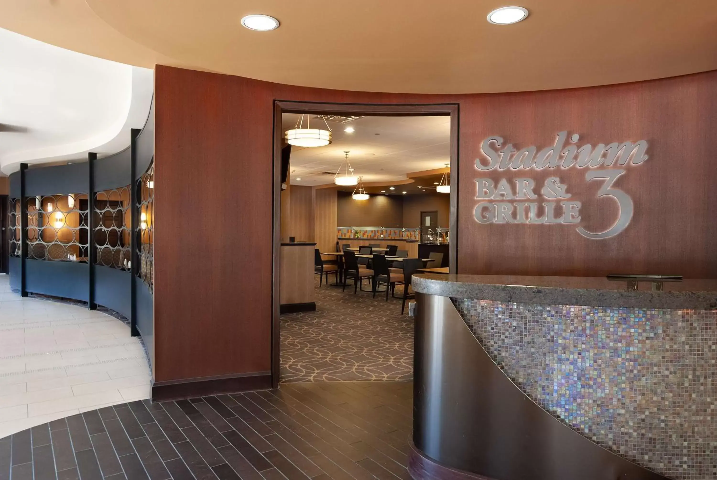 Lounge or bar in DoubleTree by Hilton Hotel Cleveland Downtown - Lakeside