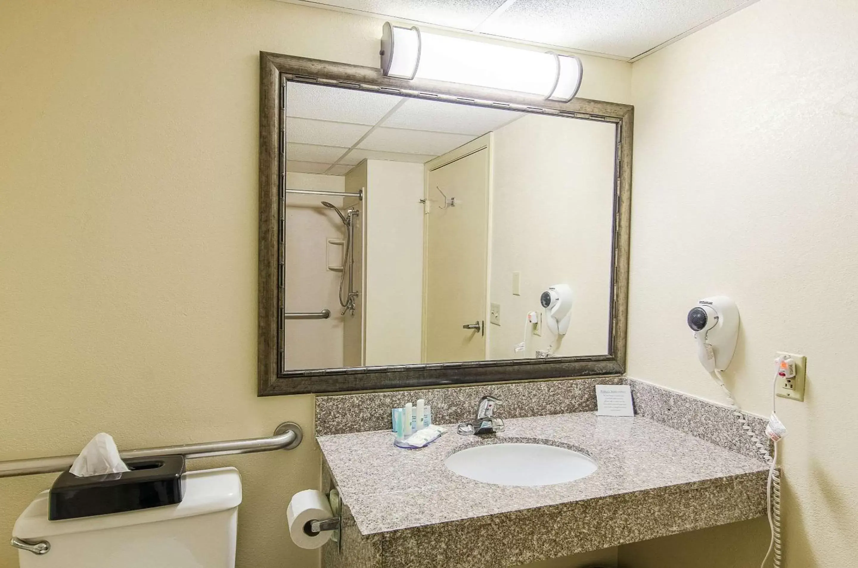 Photo of the whole room, Bathroom in Quality Inn & Suites Lexington near I-64 and I-81