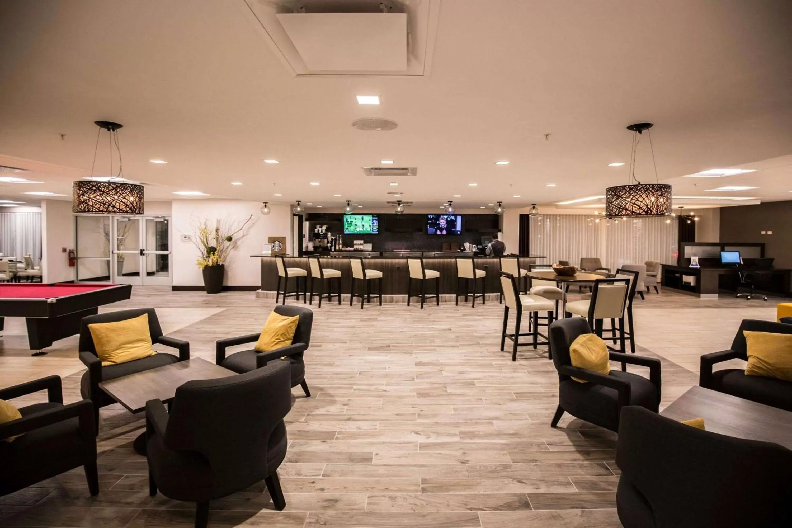 Lounge or bar, Restaurant/Places to Eat in Wyndham Chicago O'Hare