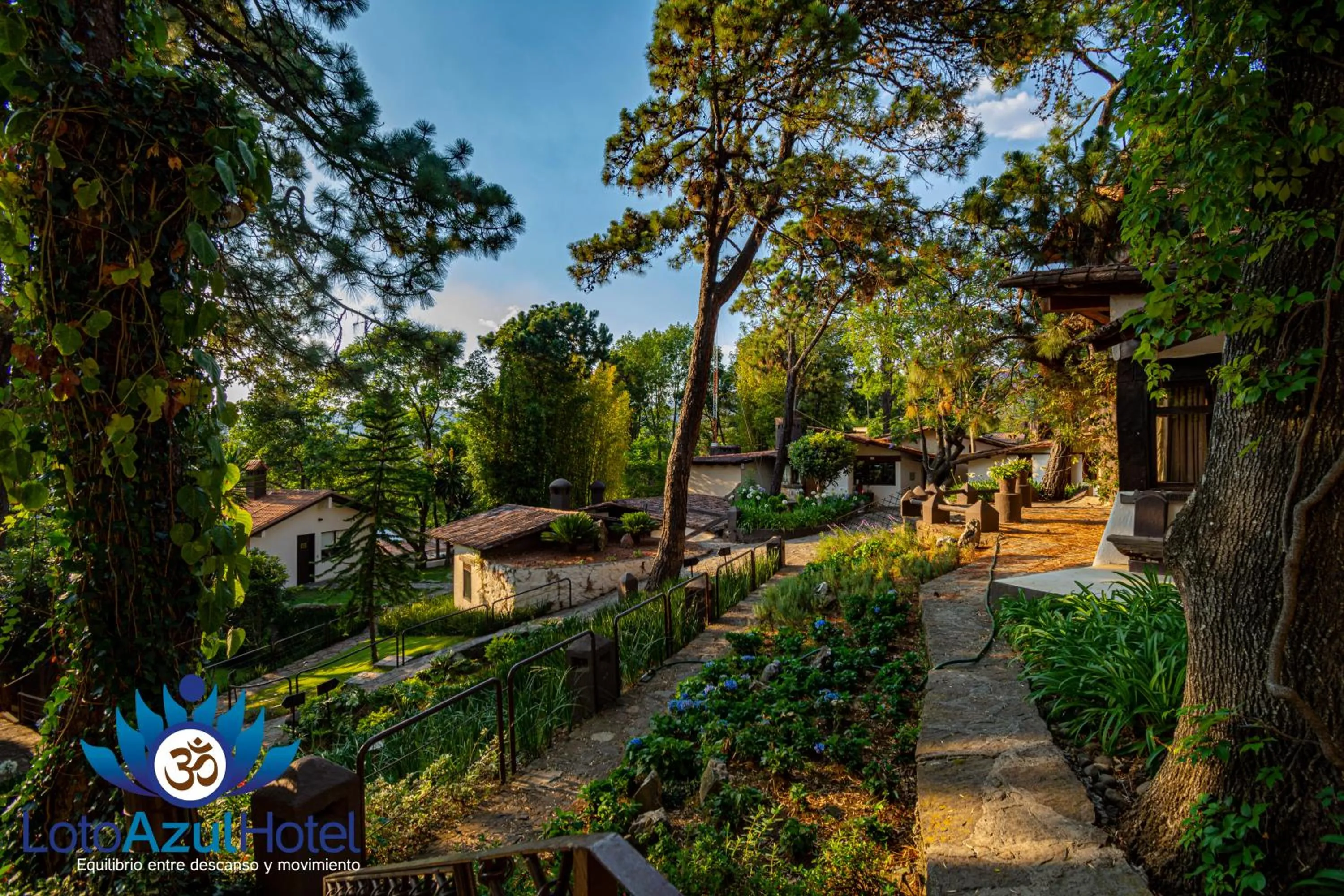 Loto Azul Resort & Spa