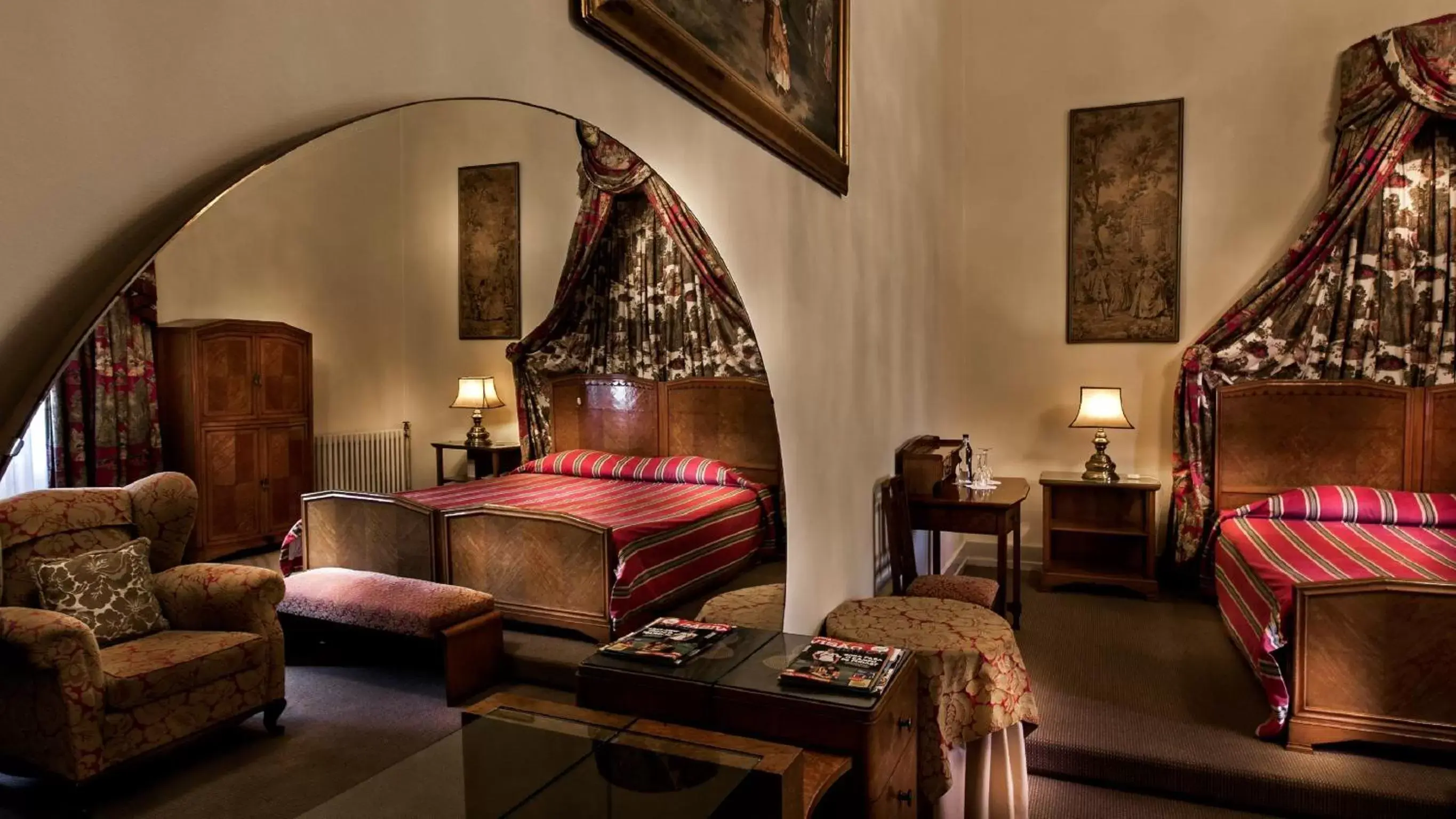 Bedroom, Seating Area in Palace Hotel do Bussaco