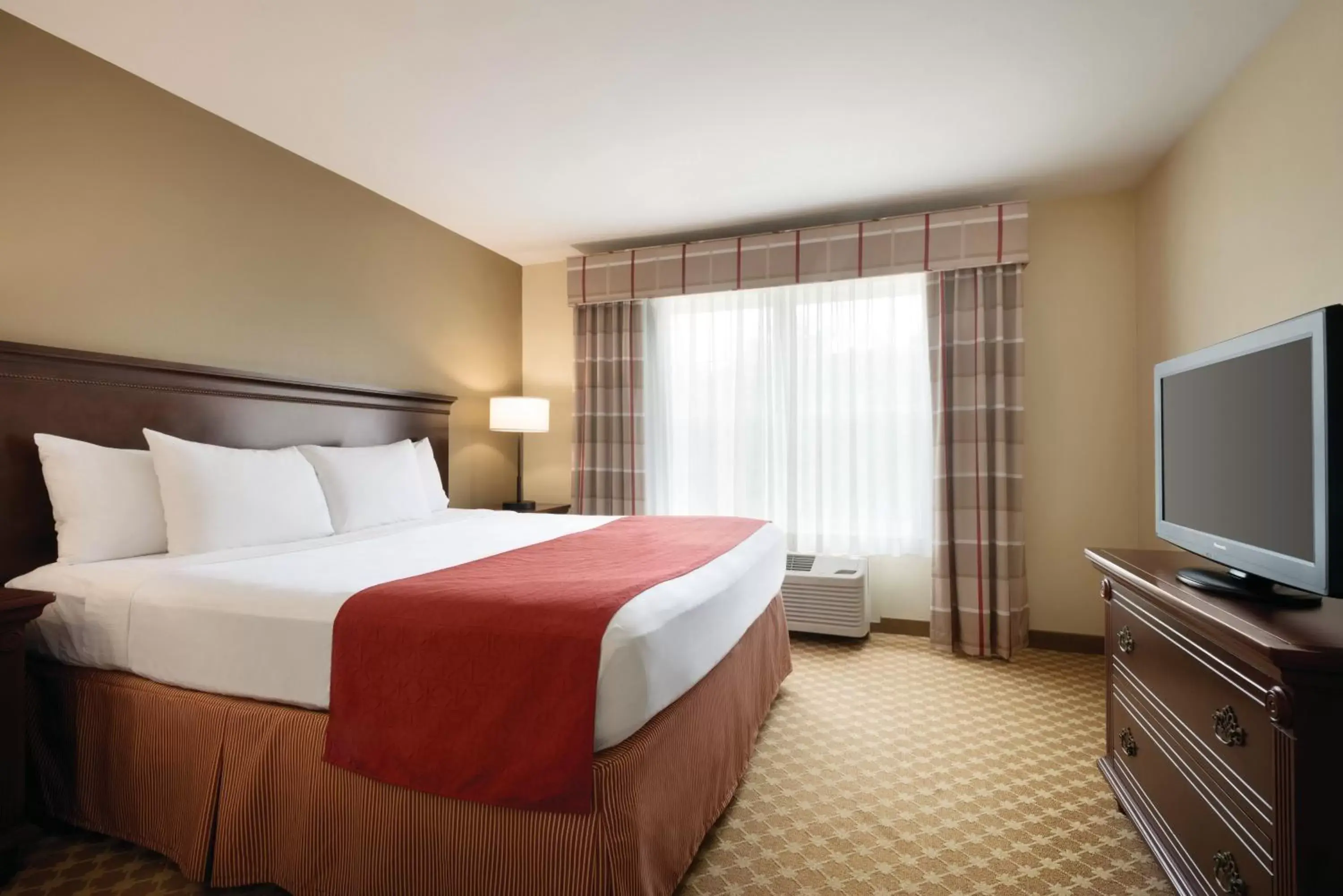 Bedroom, Bed in Country Inn & Suites by Radisson, Des Moines West, IA