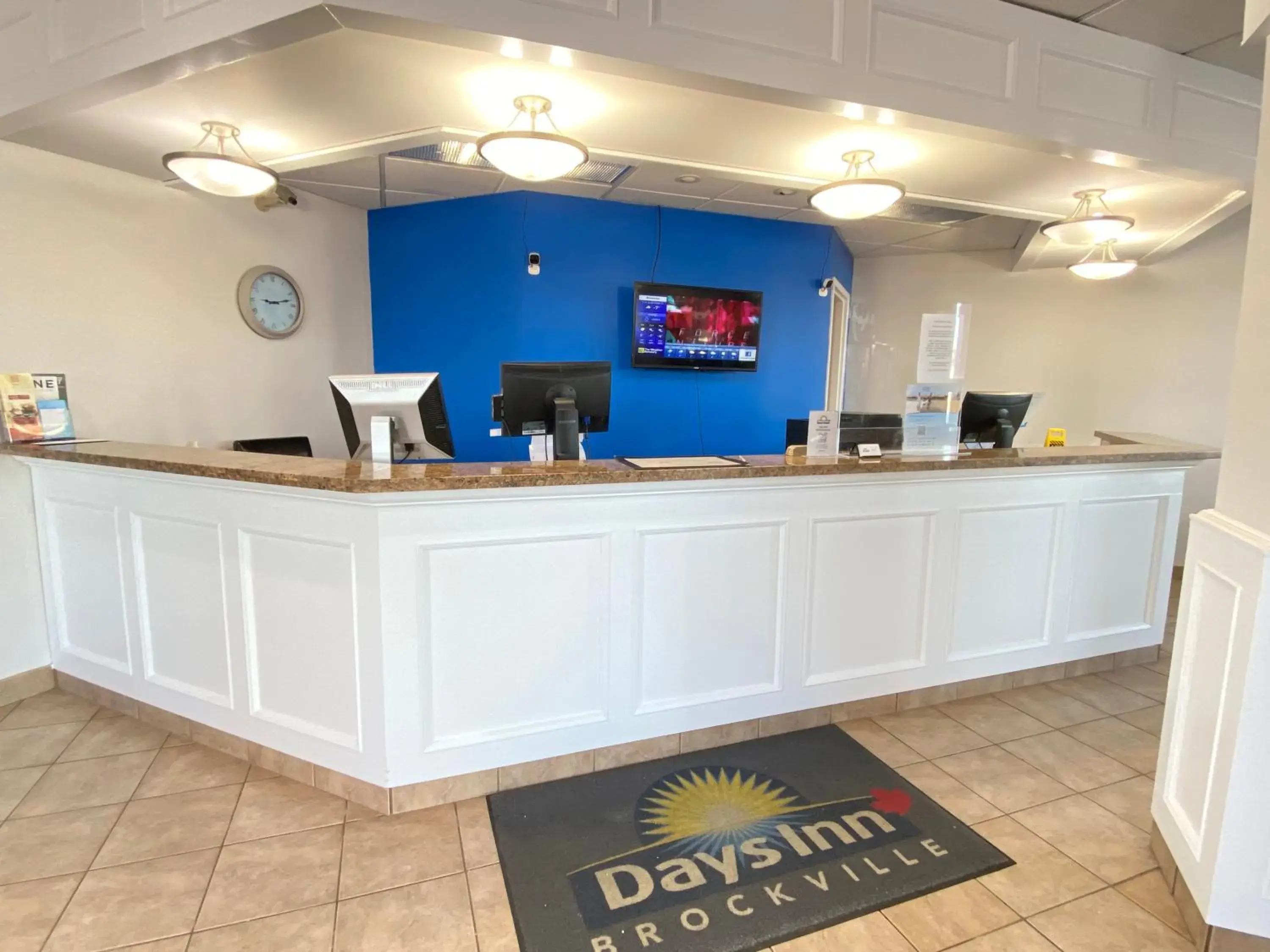 Lobby or reception, Lobby/Reception in Days Inn by Wyndham Brockville