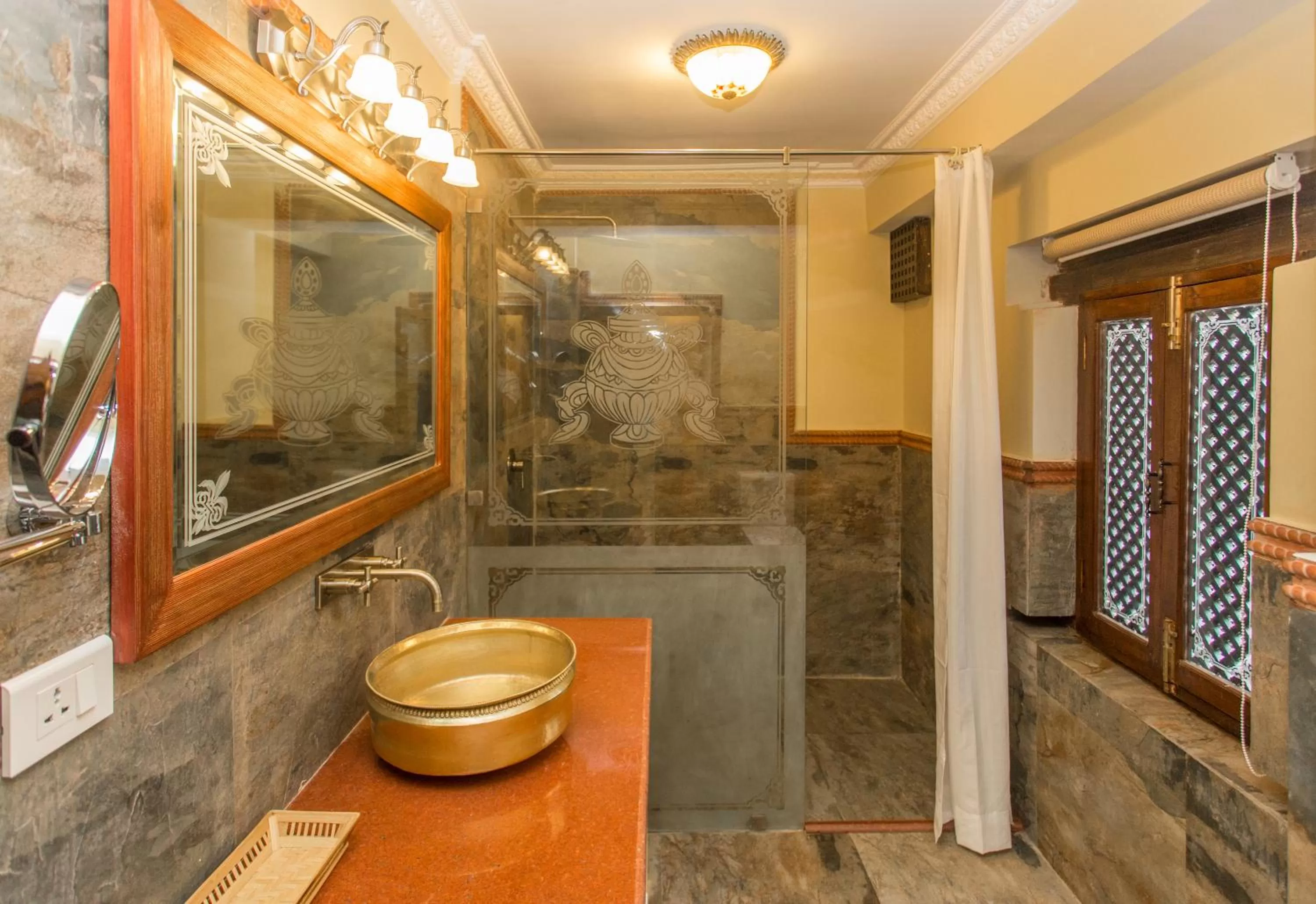 Bathroom in Baber Mahal Vilas - The Heritage Hotel