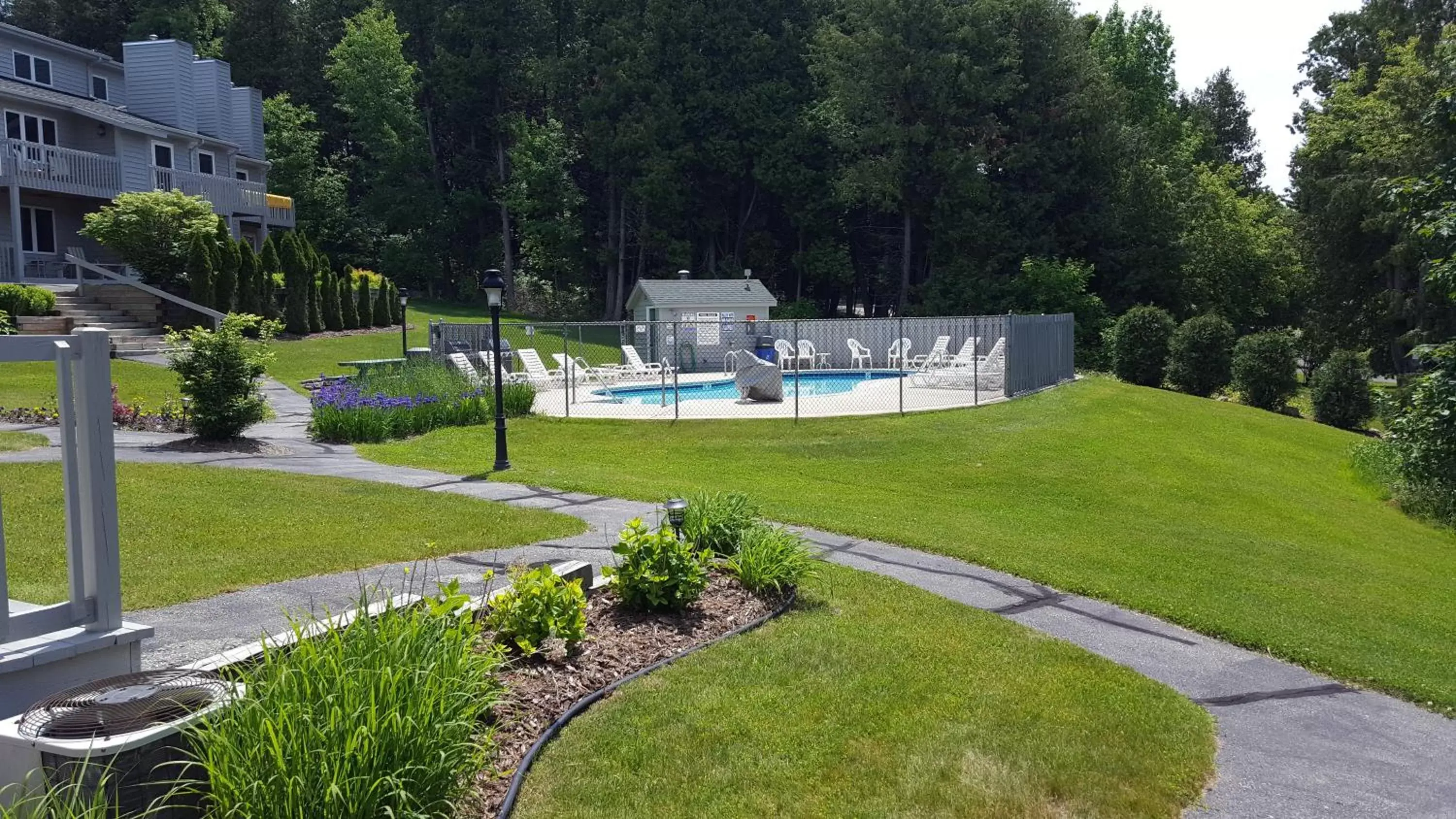 Pool view, Garden in Evergreen Hill Condominiums