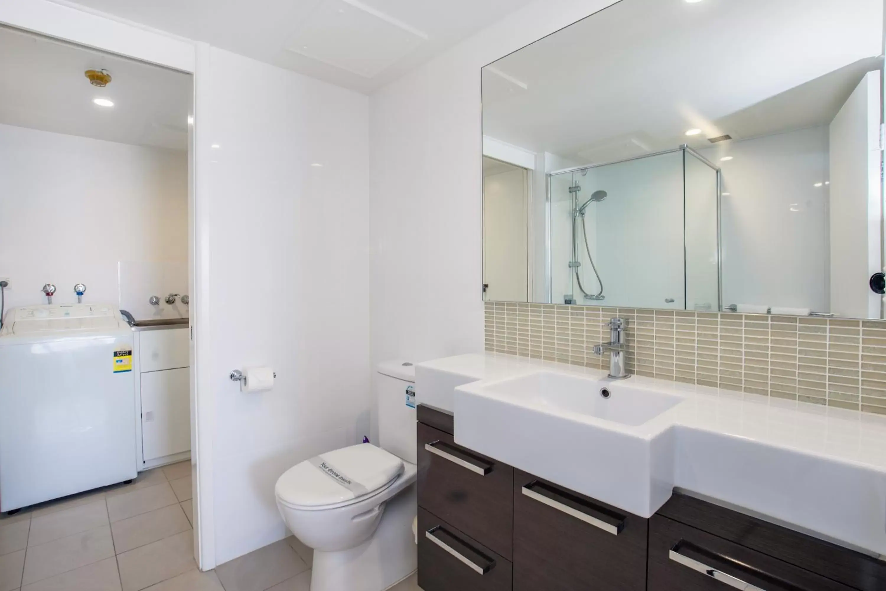 Bathroom in Baronnet Apartments