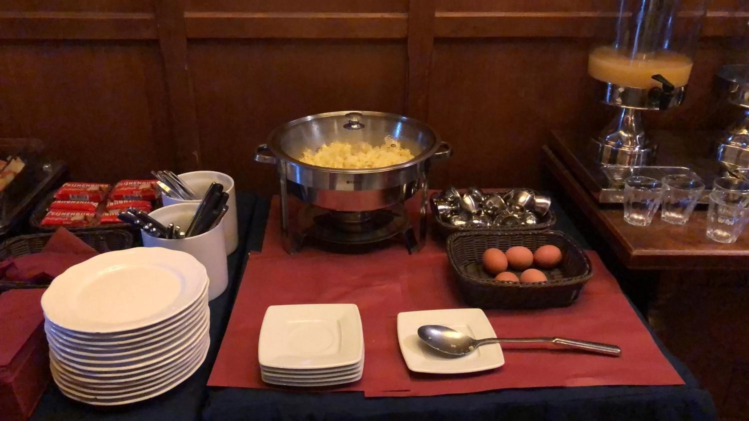 Breakfast in Hotel Verhoeven