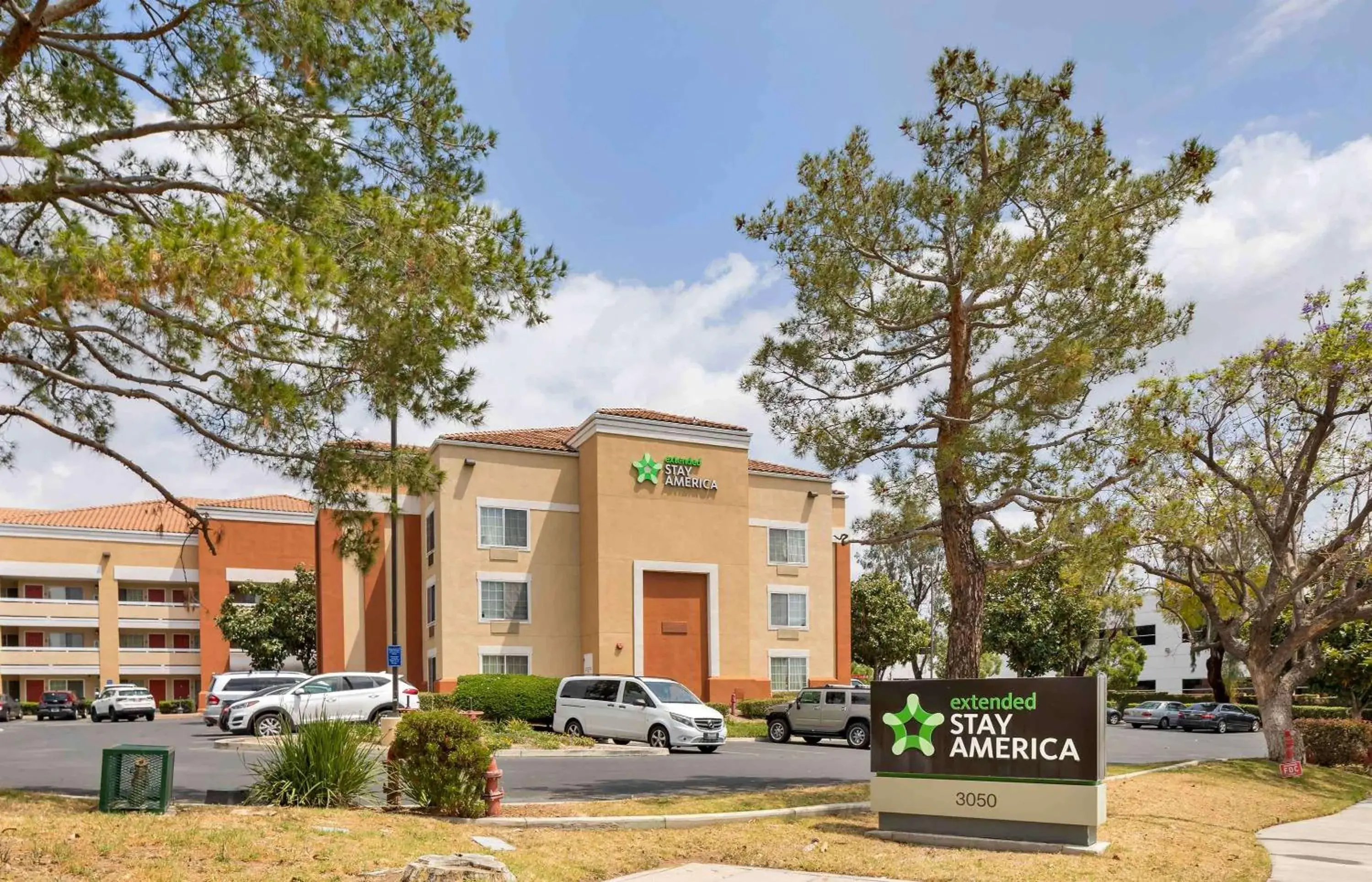 Property Building in Extended Stay America Suites - Orange County - Brea