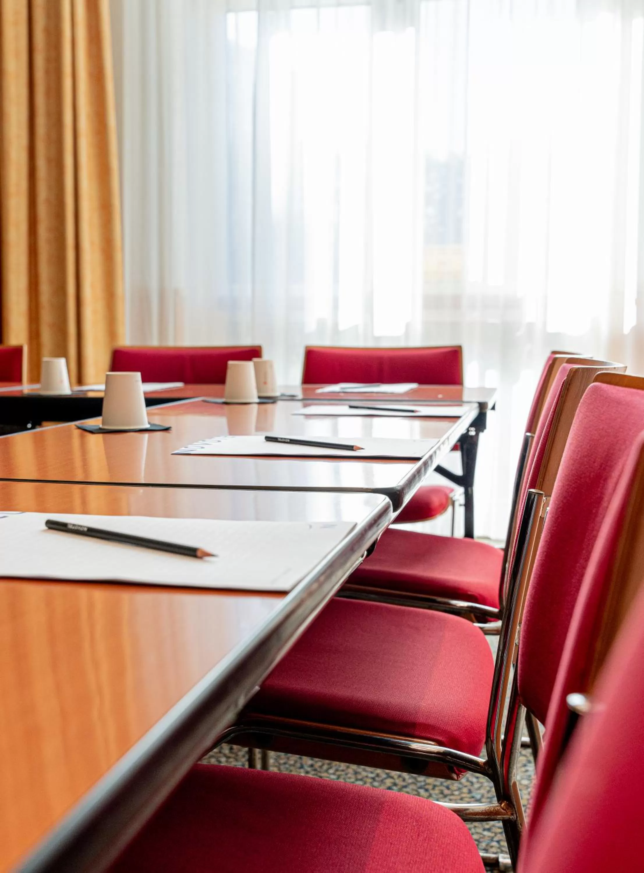 People in Novotel Roma Est