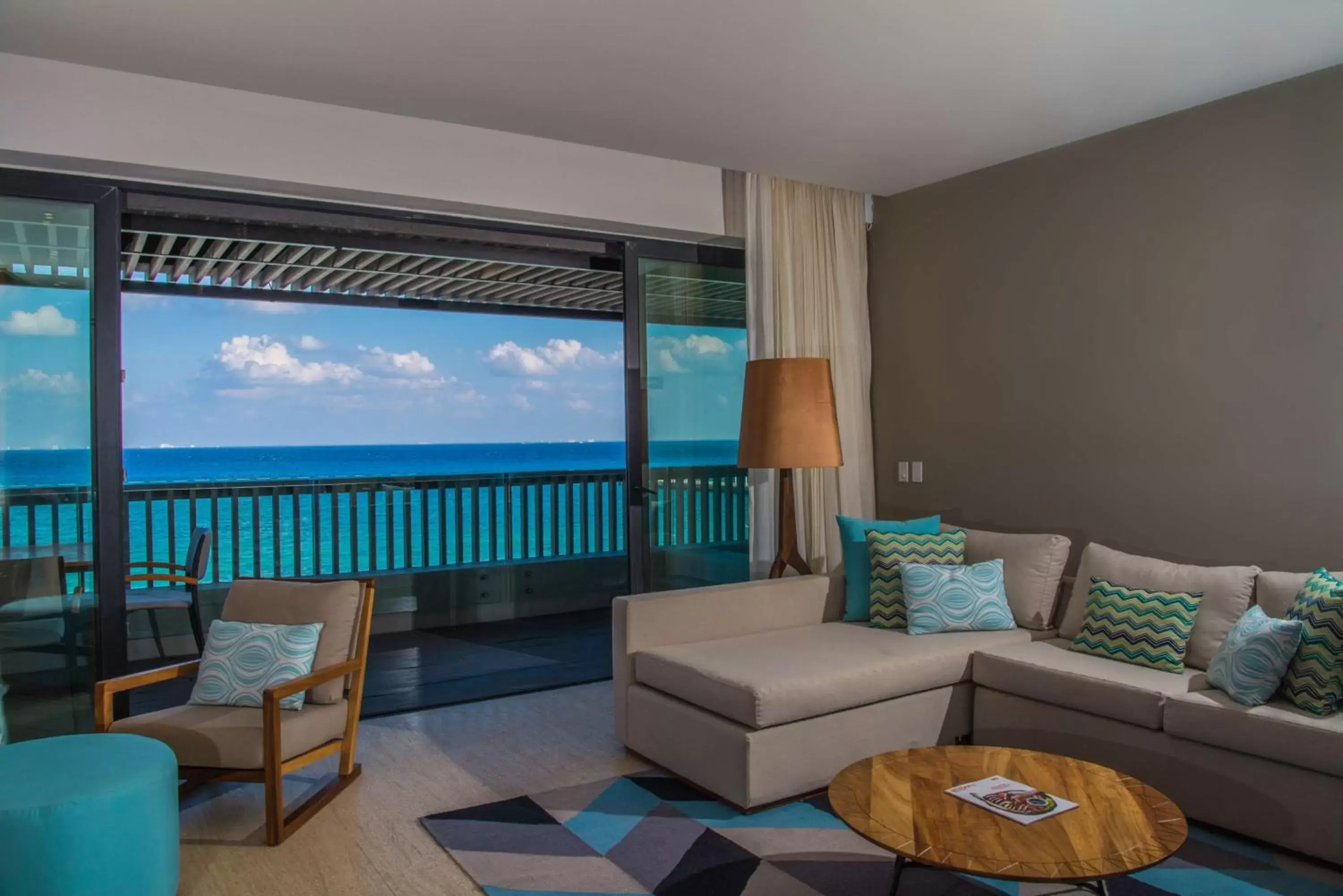Photo of the whole room, Seating Area in Grand Hyatt Playa del Carmen Resort