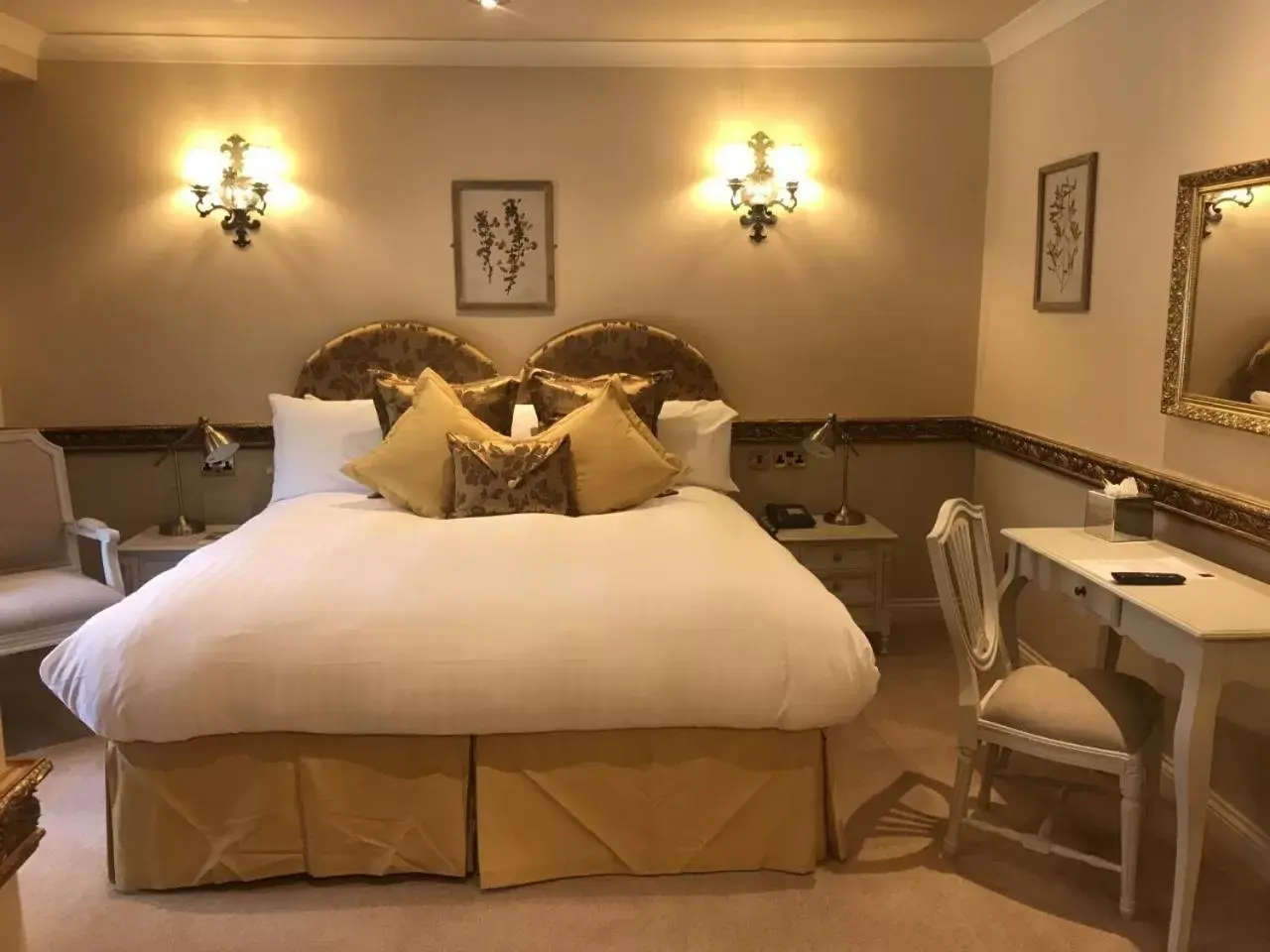 Bed in Lumley Castle Hotel