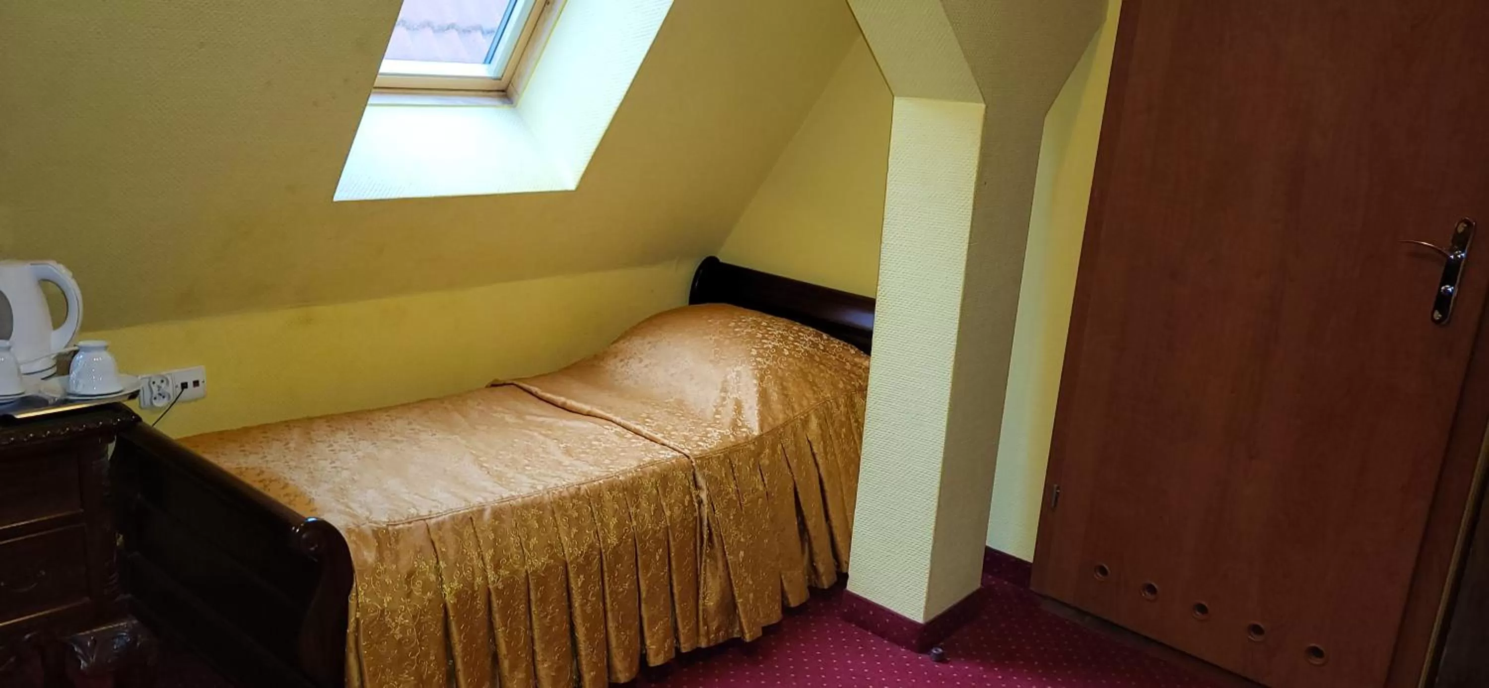 Bed in Dom Schumannów