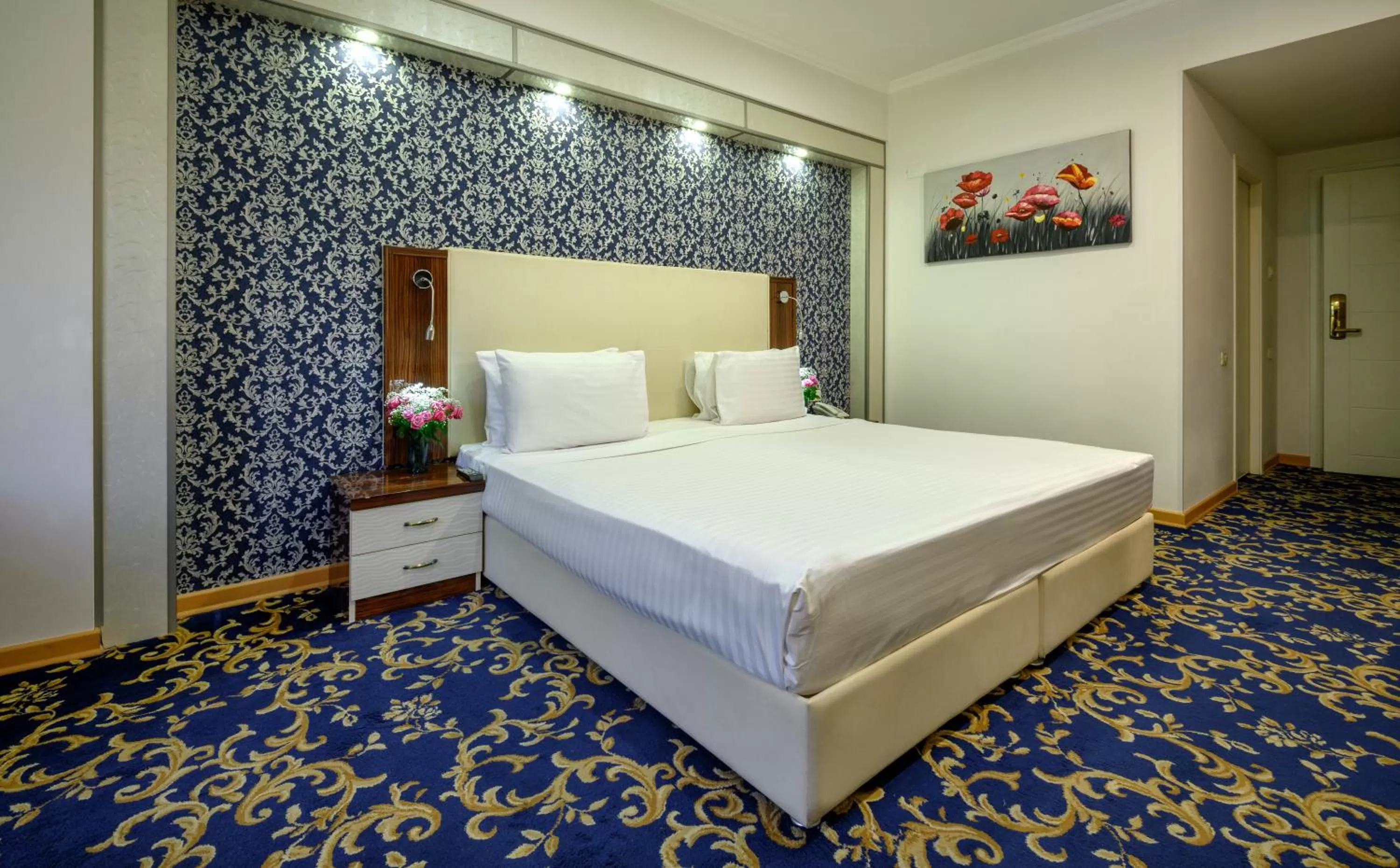 Bedroom, Bed in Royal Plaza by Stellar Hotels, Yerevan