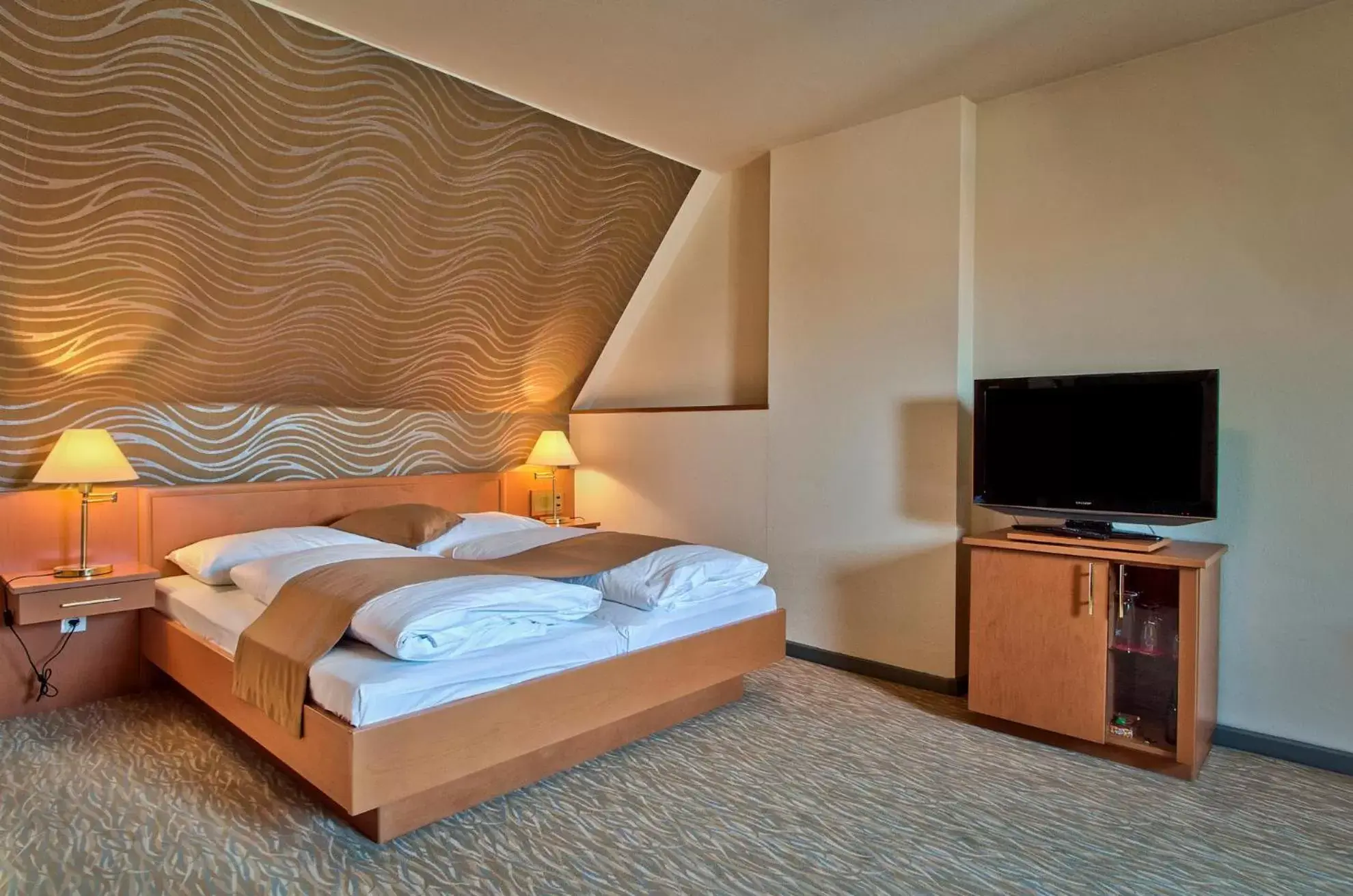 Photo of the whole room, Bed in Club Hotel Cortina