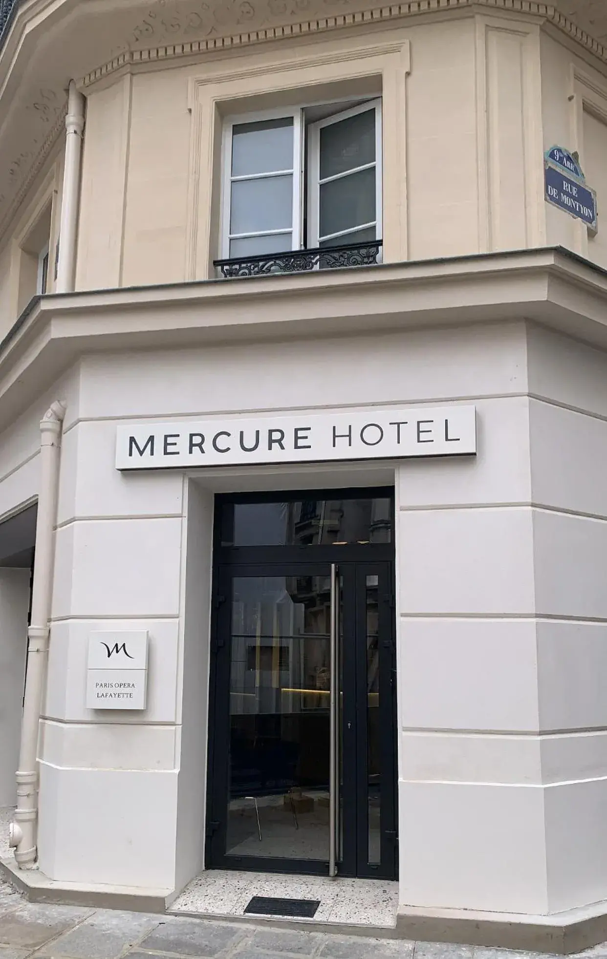 Facade/entrance in Mercure Paris Opera Lafayette Hotel