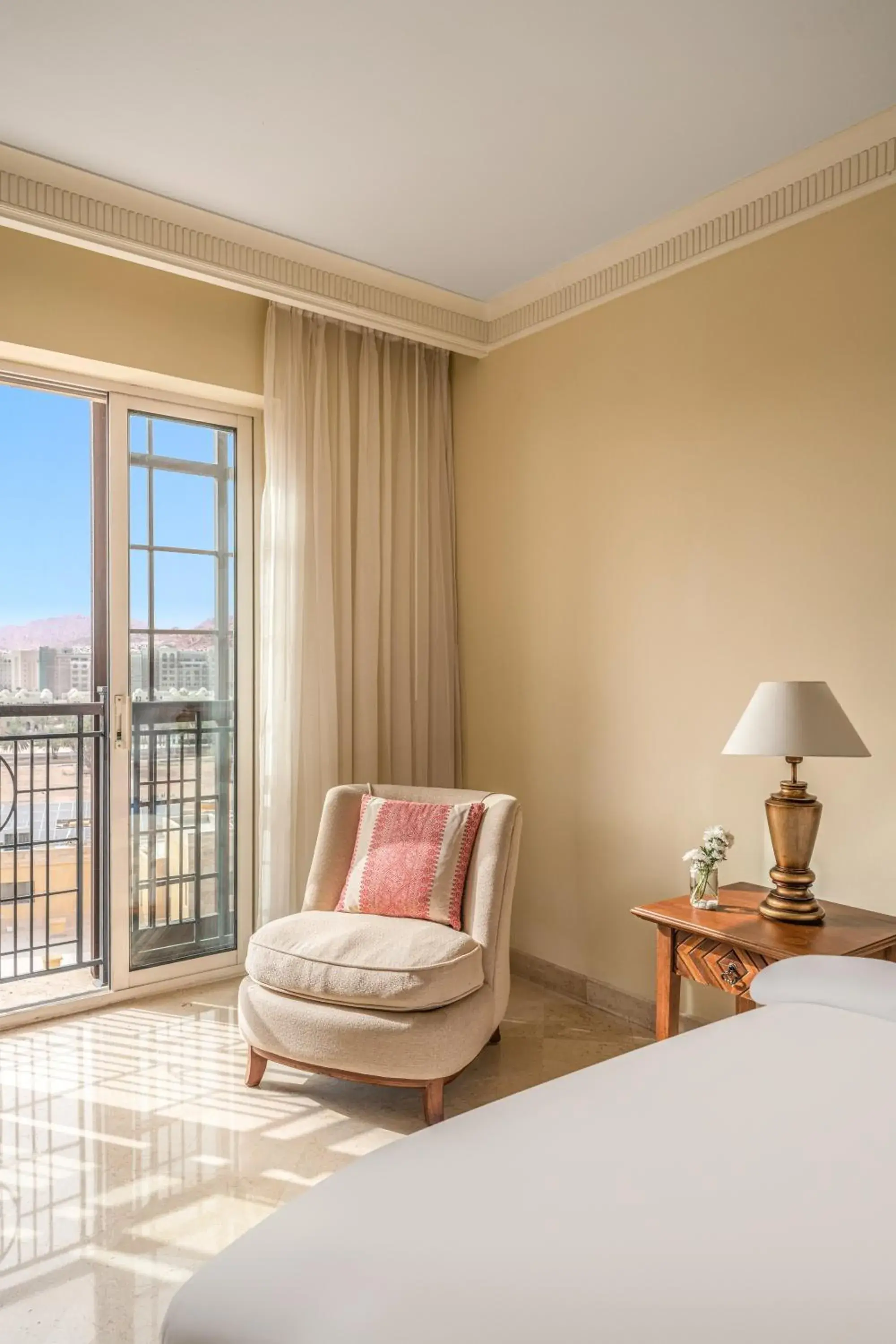 Balcony/Terrace, Seating Area in Movenpick Resort & Residences Aqaba