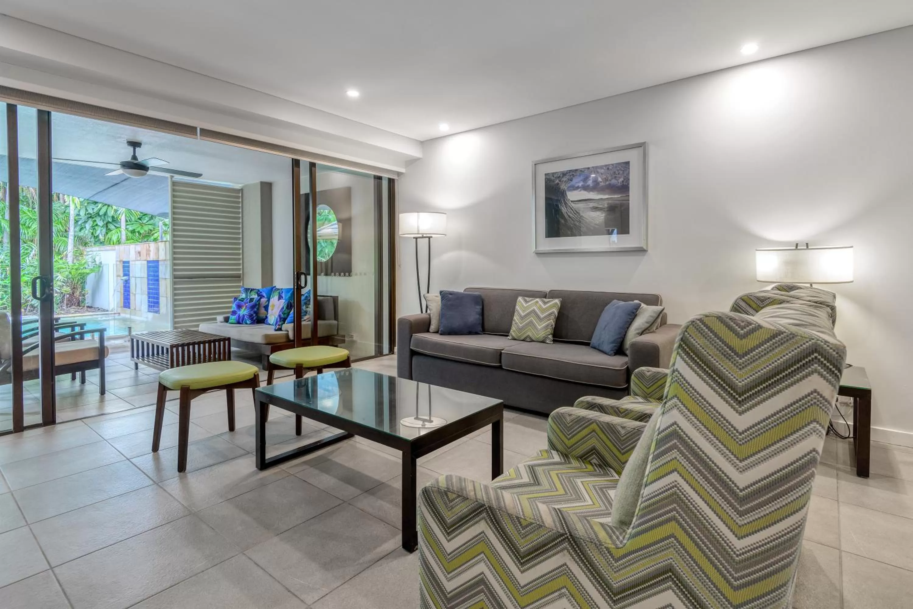 TV and multimedia, Seating Area in Port Douglas Private Apartments in Temple
