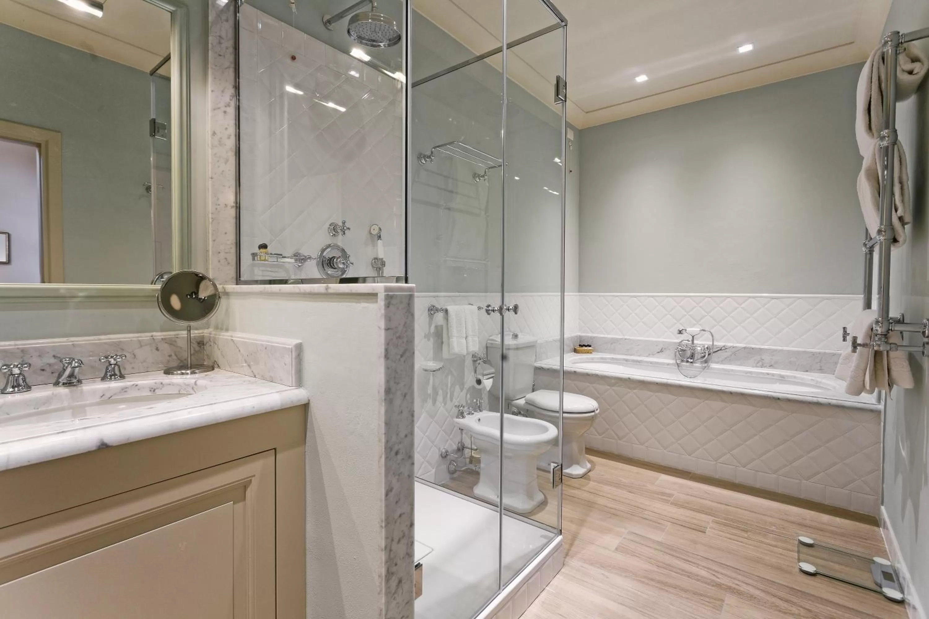 Bathroom in Palazzo Niccolini al Duomo Residenza D'Epoca