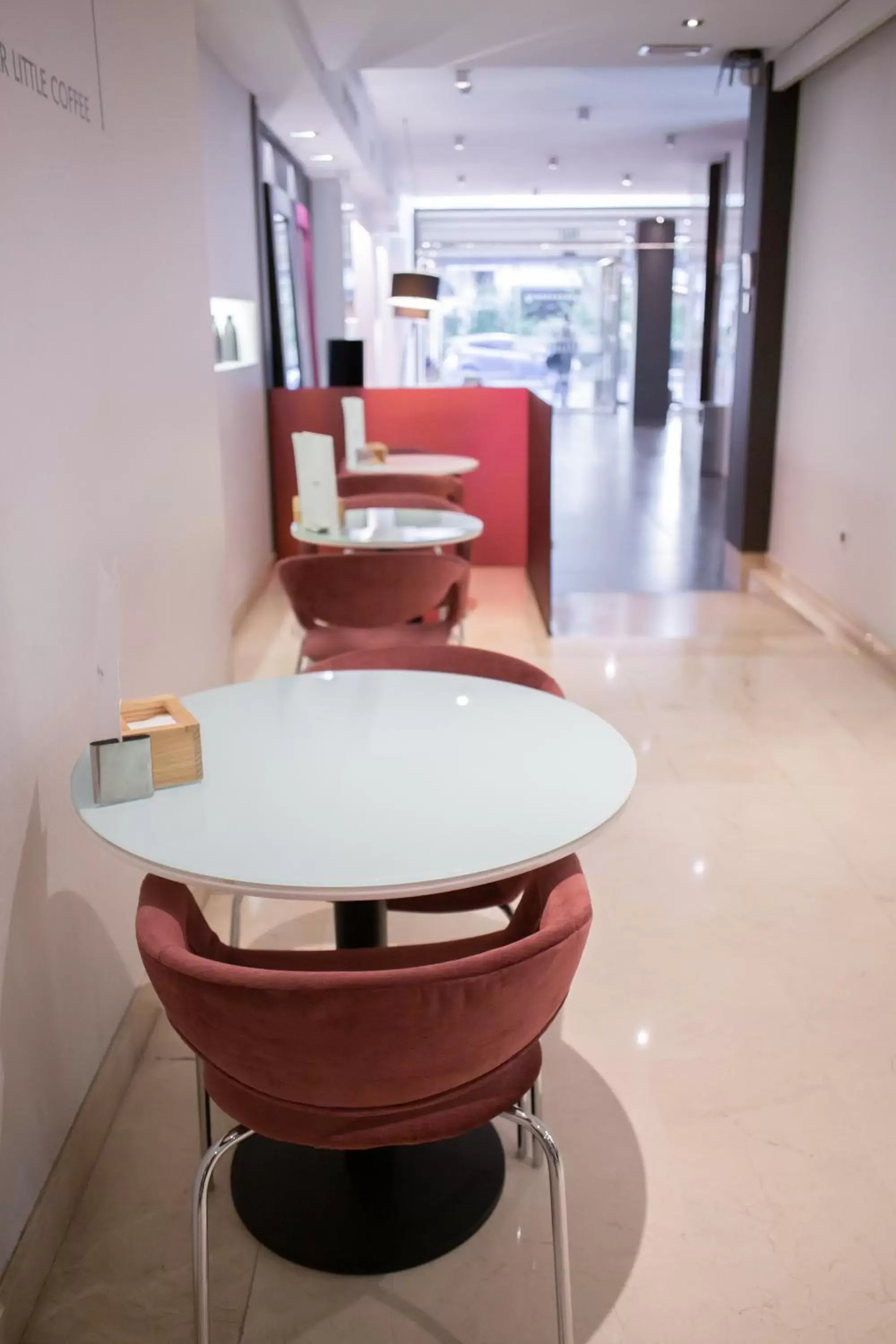 Lounge or bar, Bathroom in Hotel Dimar