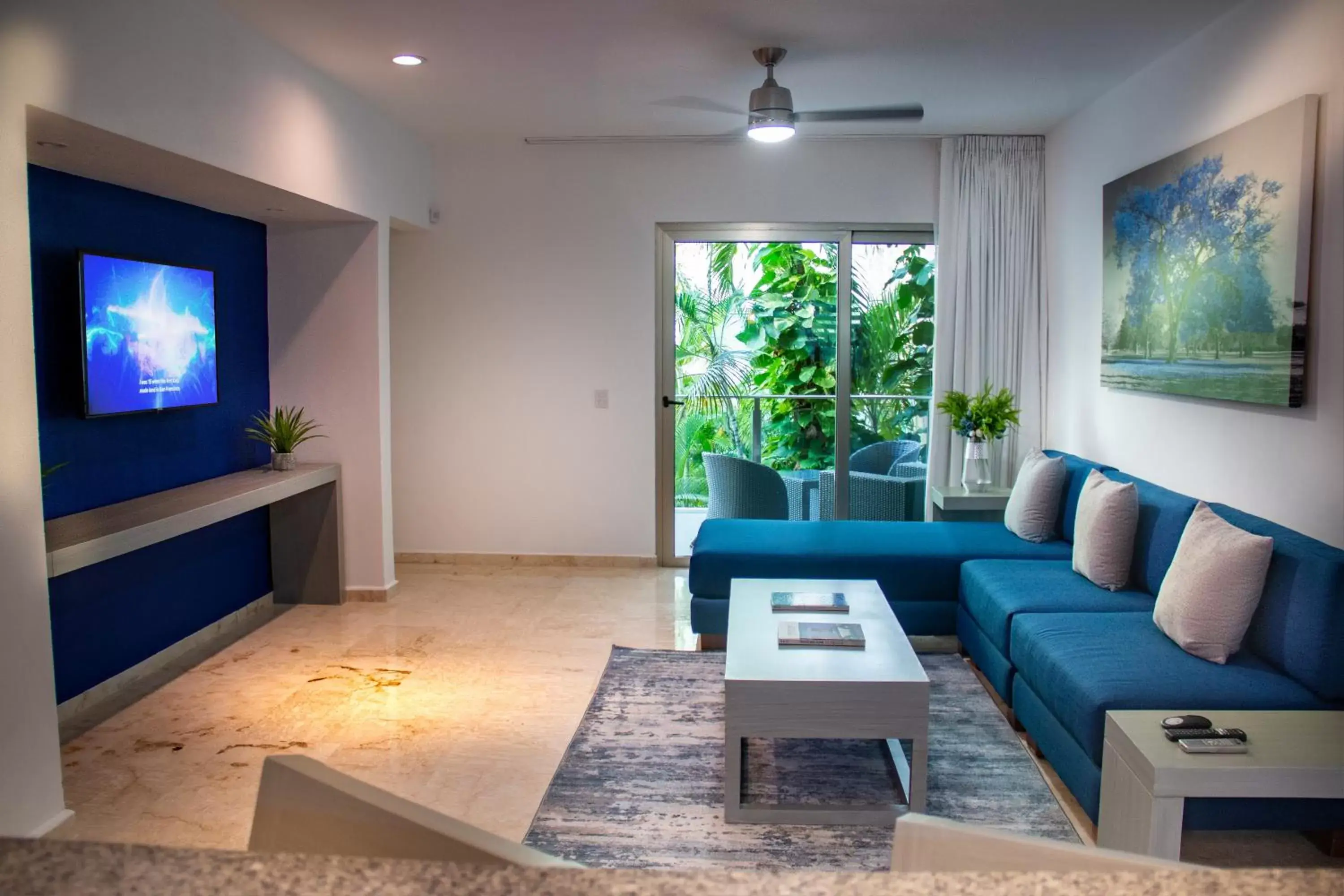 Living room, Seating Area in The Palm at Playa