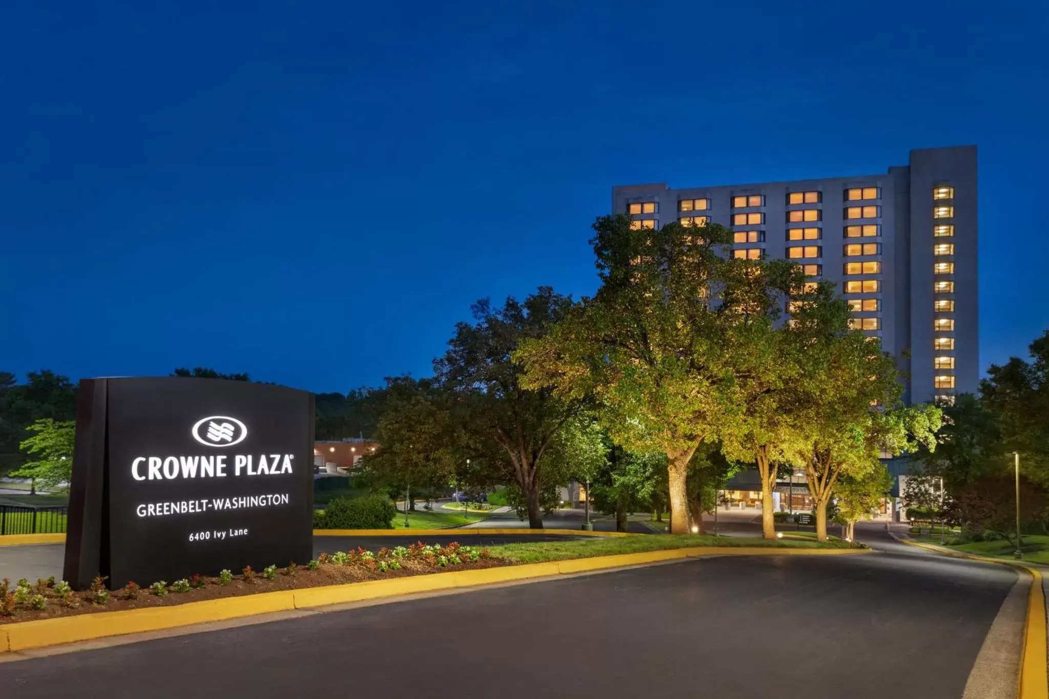 Property Building in Crowne Plaza College Park - Washington DC