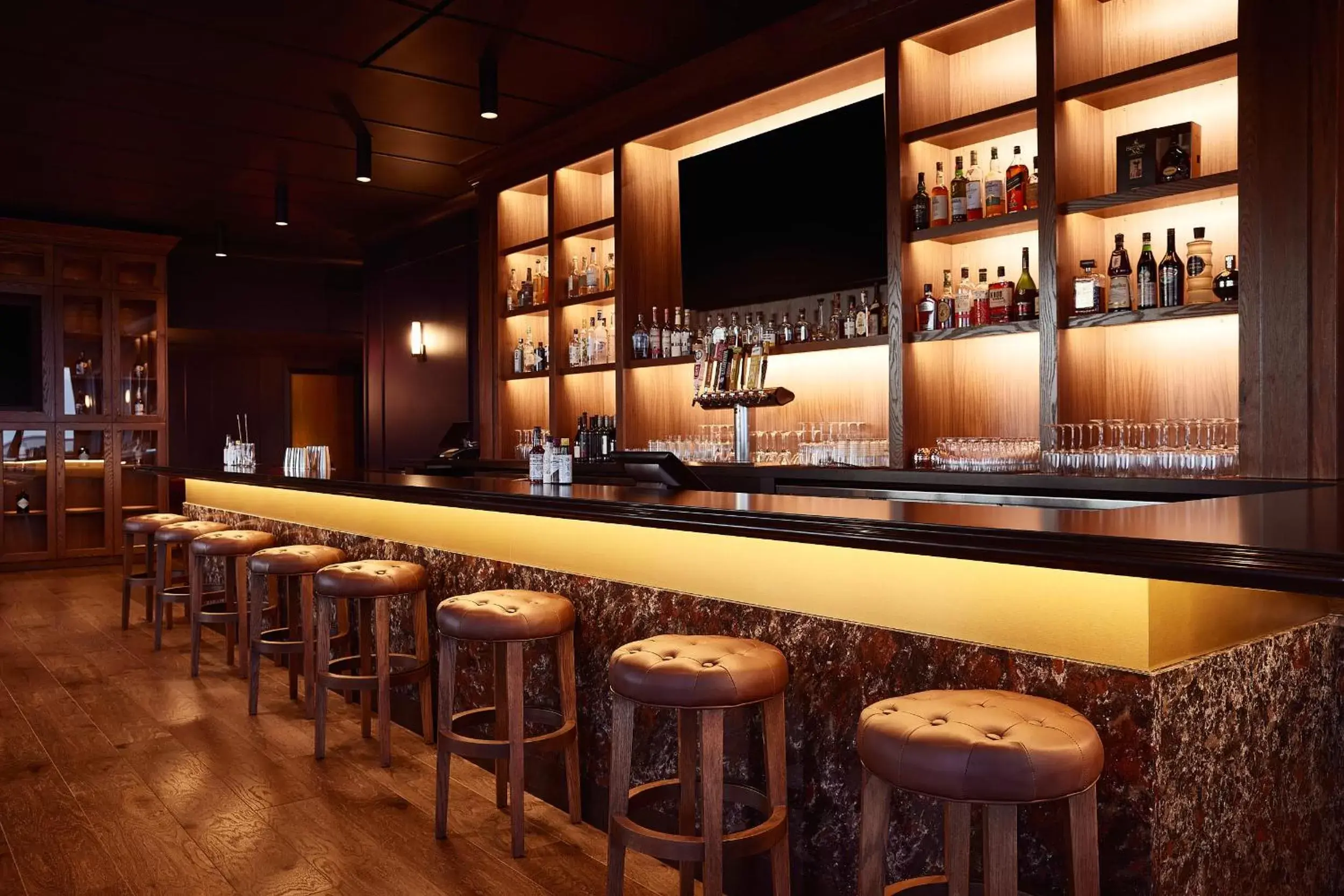 Dining area, Lounge/Bar in The Scarlet, Lincoln, a Tribute Portfolio Hotel