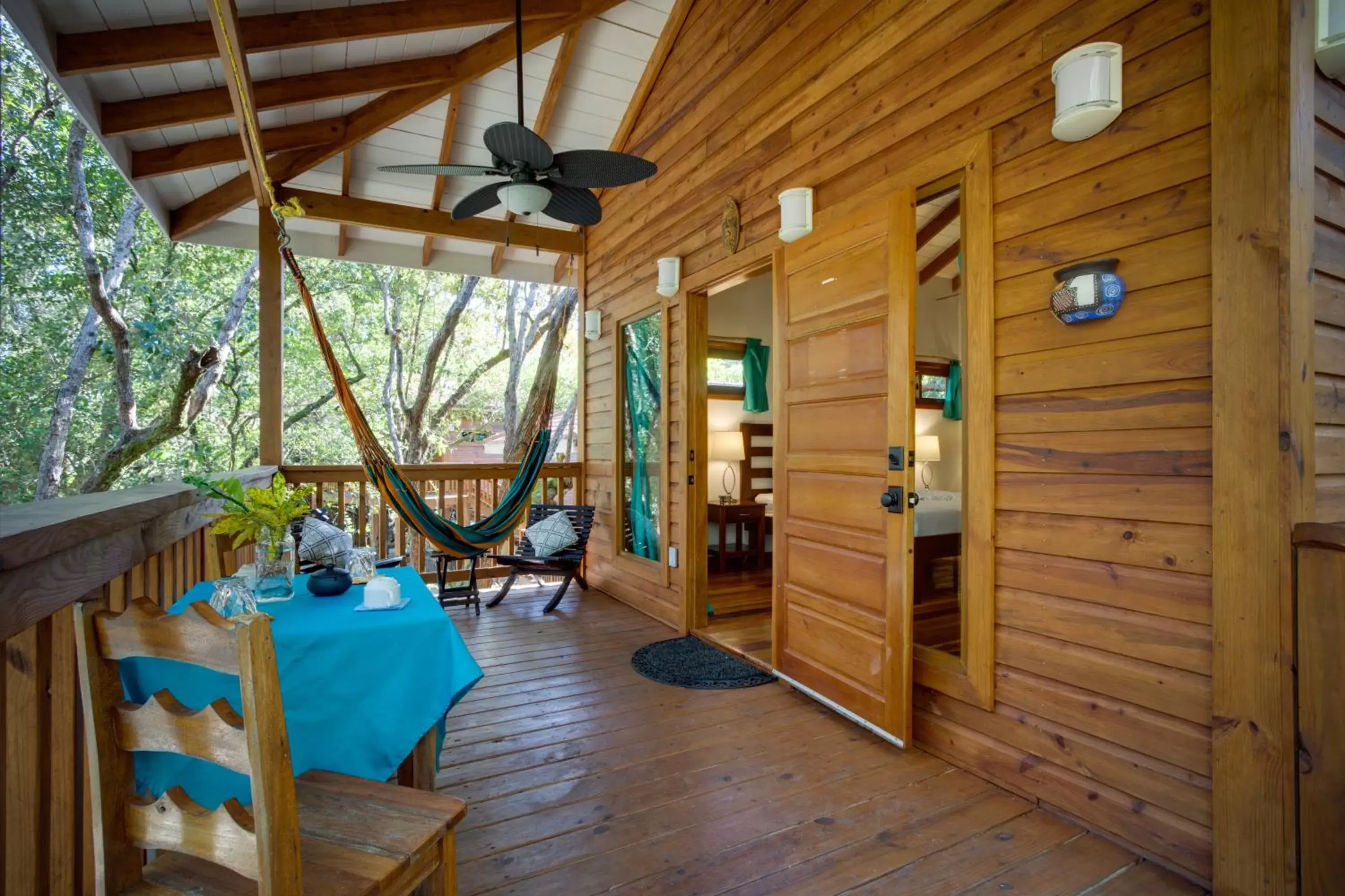 Balcony/Terrace, Restaurant/Places to Eat in Mariposa Belize Beach Resort