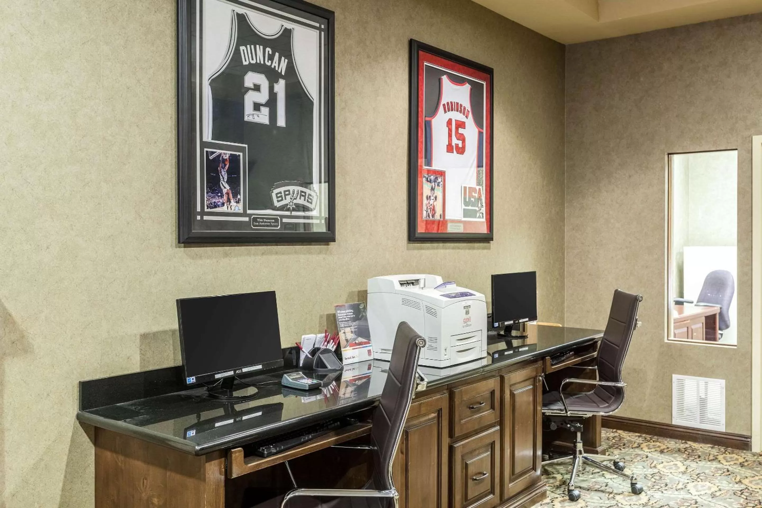 On site in Comfort Suites Alamo-River walk