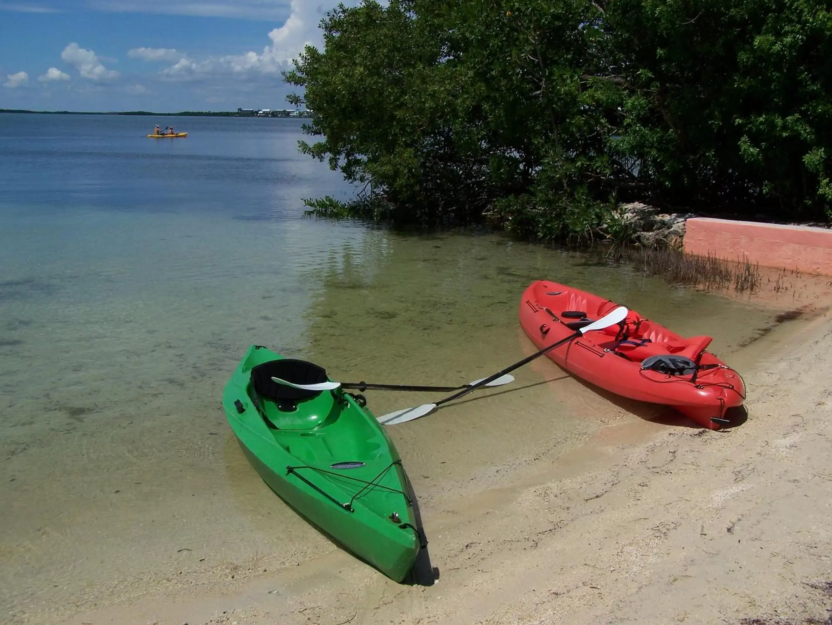 Activities, Canoeing in Rock Reef Resort