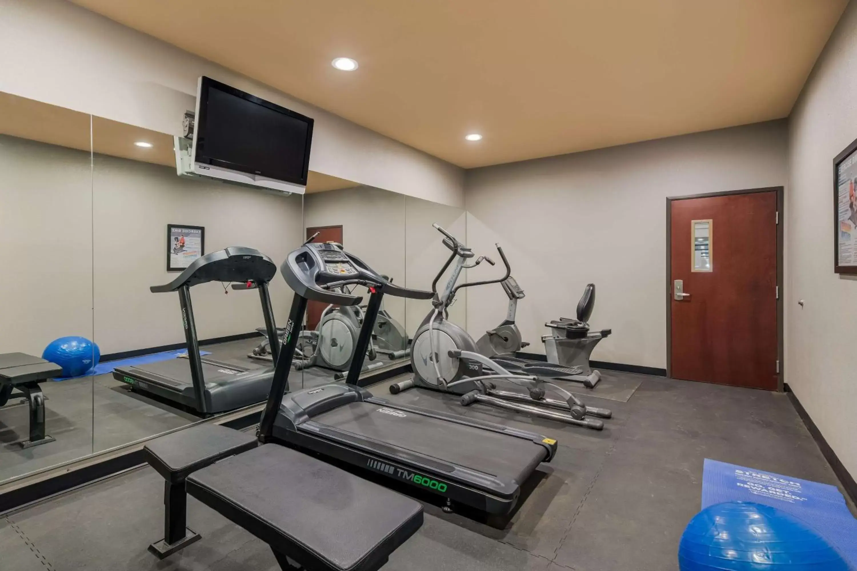 Fitness centre/facilities in Best Western South Plains Inn & Suites Fitness centre/facilities in Best Western South Plains Inn & Suites