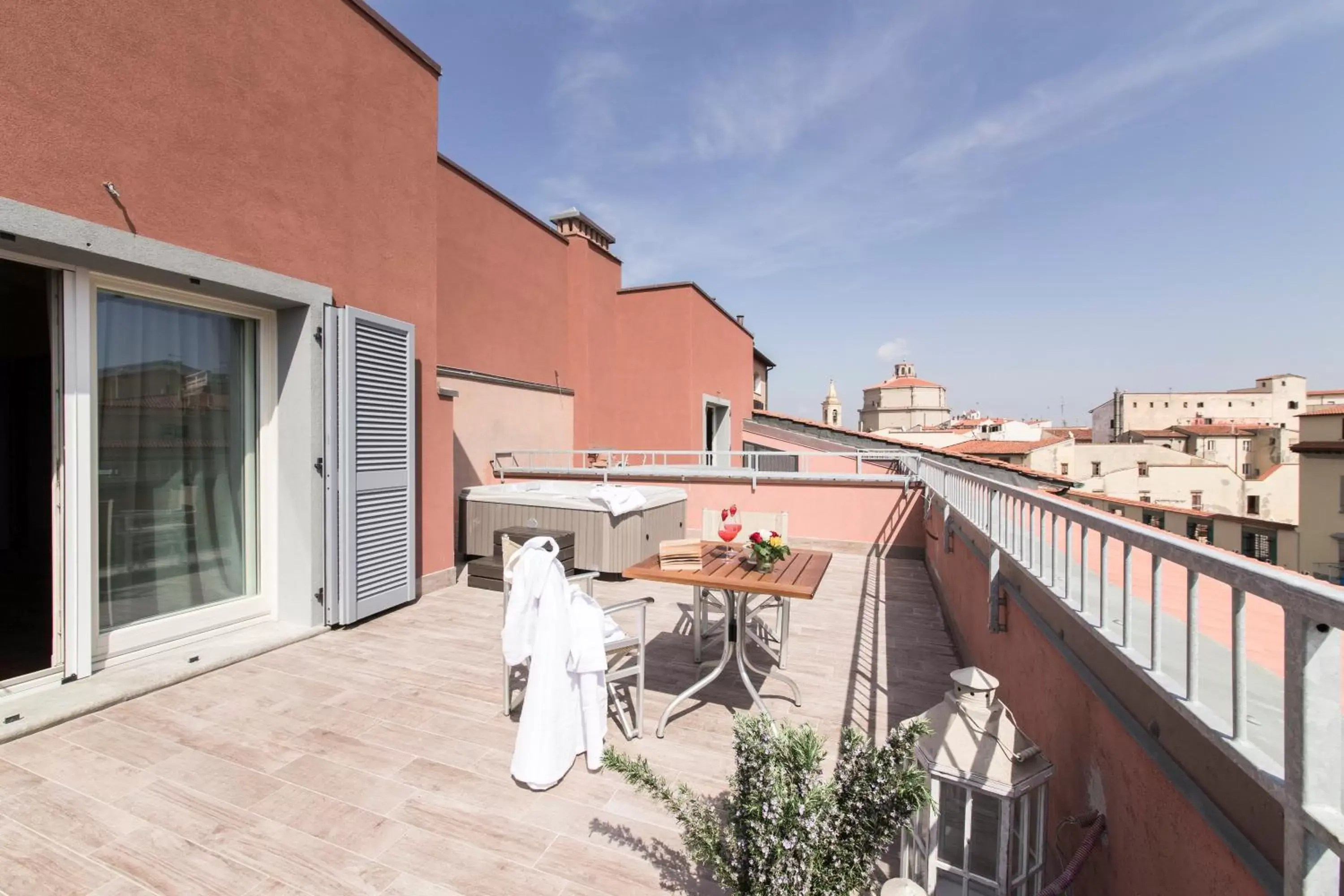 Hot Tub, Balcony/Terrace in Agave in Città