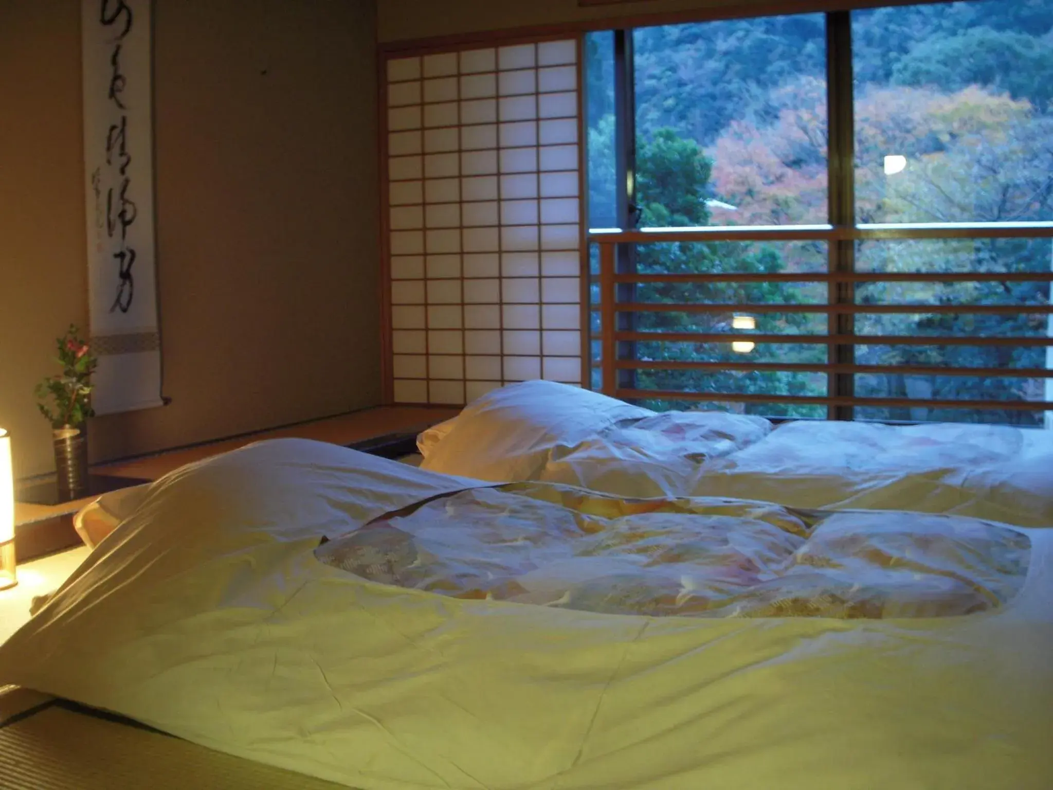 Bed in Tsubaki