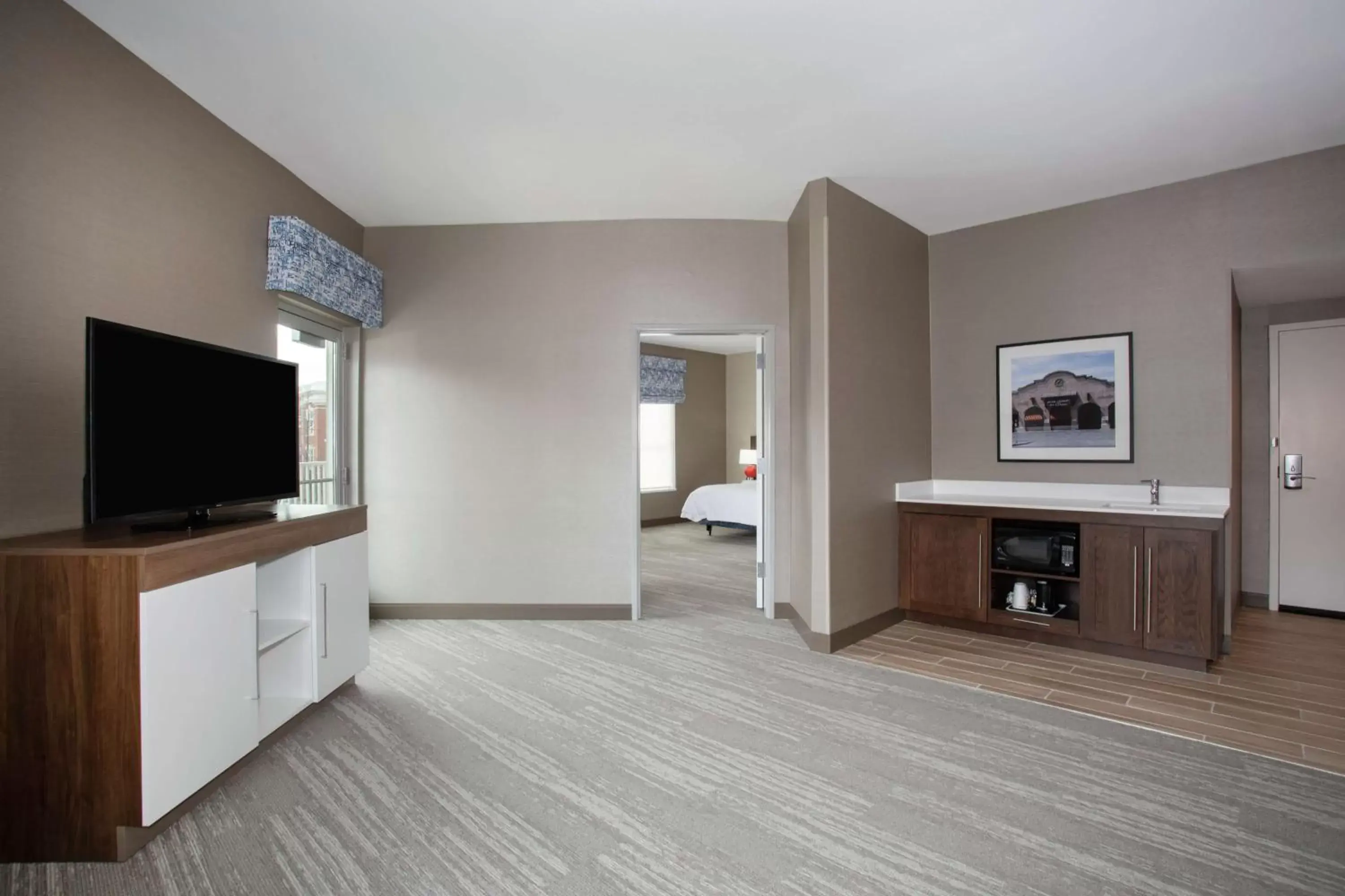 Bedroom, TV/Entertainment Center in Hampton Inn And Suites Logan, Ut