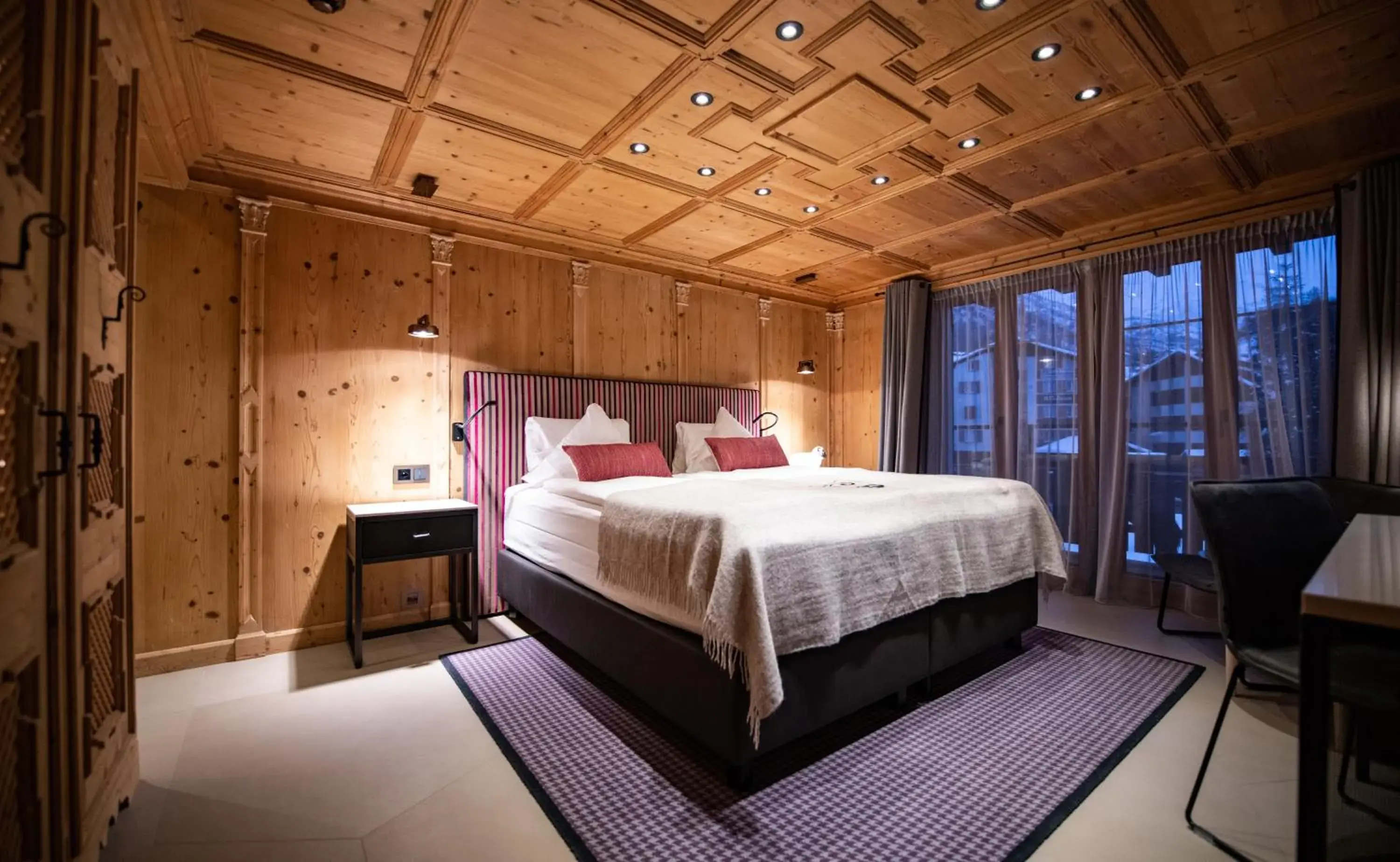 Photo of the whole room, Bed in Tradition Julen Hotel Photo of the whole room, Bed in Tradition Julen Hotel