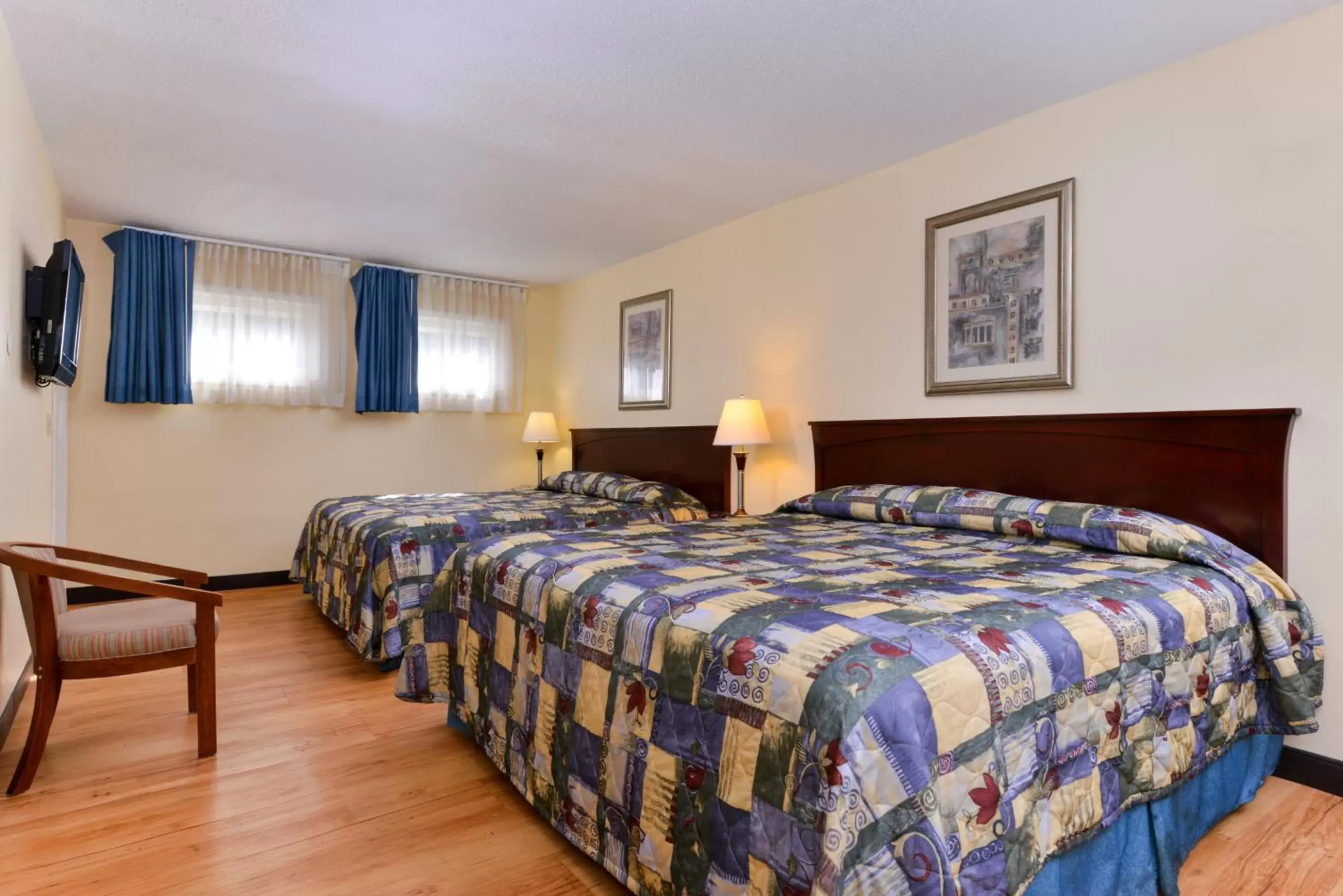 Bedroom, Room Photo in Tower Inn and Suites of Guilford / Madison