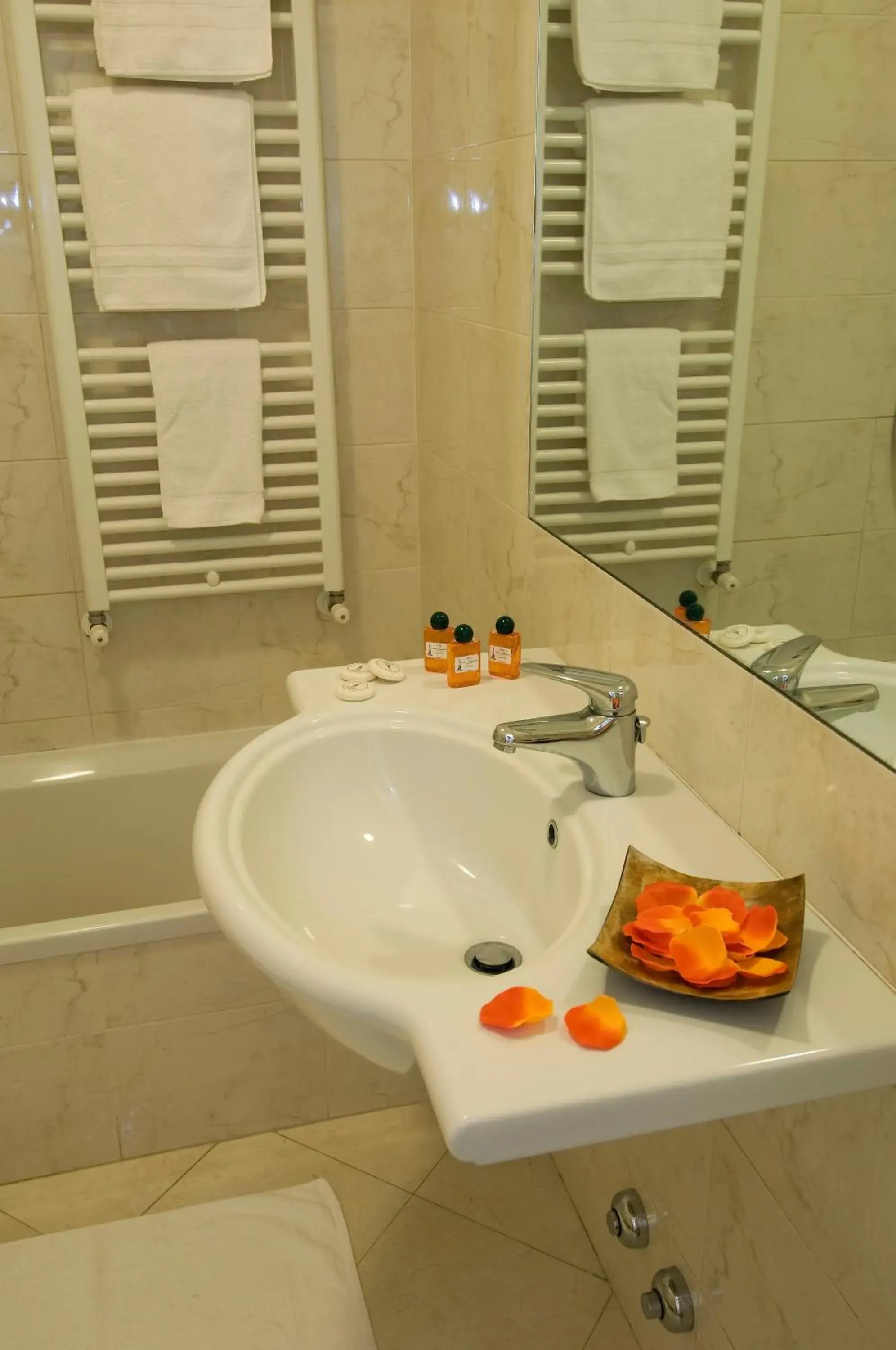 Double or Twin Room in Hotel Cinque Giornate Double or Twin Room in Hotel Cinque Giornate