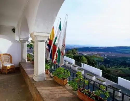 Street view, Balcony/Terrace in Hotel Los Olivos