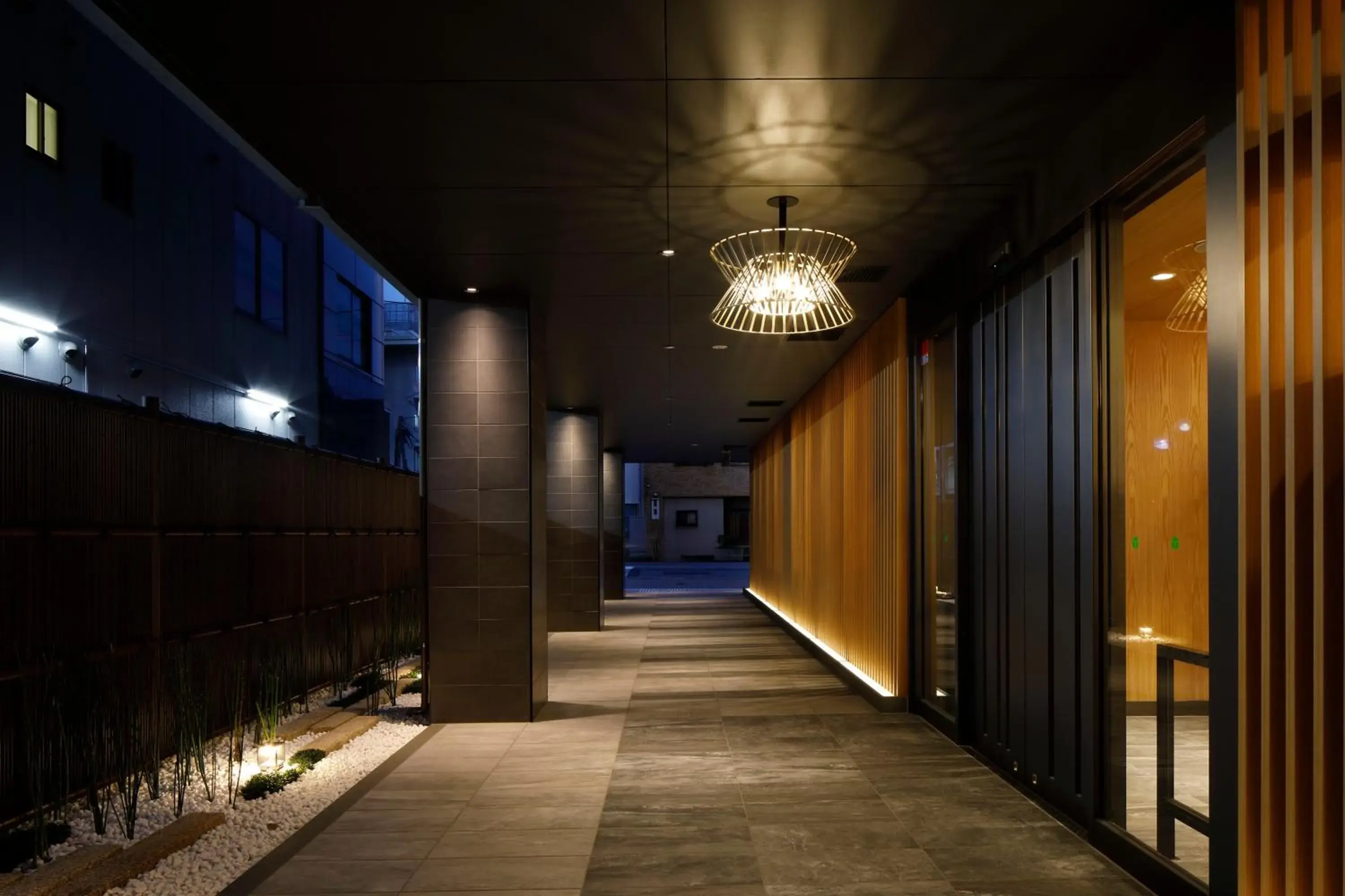 Facade/entrance in Sotetsu Fresa Inn Kyoto-Hachijoguchi Facade/entrance in Sotetsu Fresa Inn Kyoto-Hachijoguchi