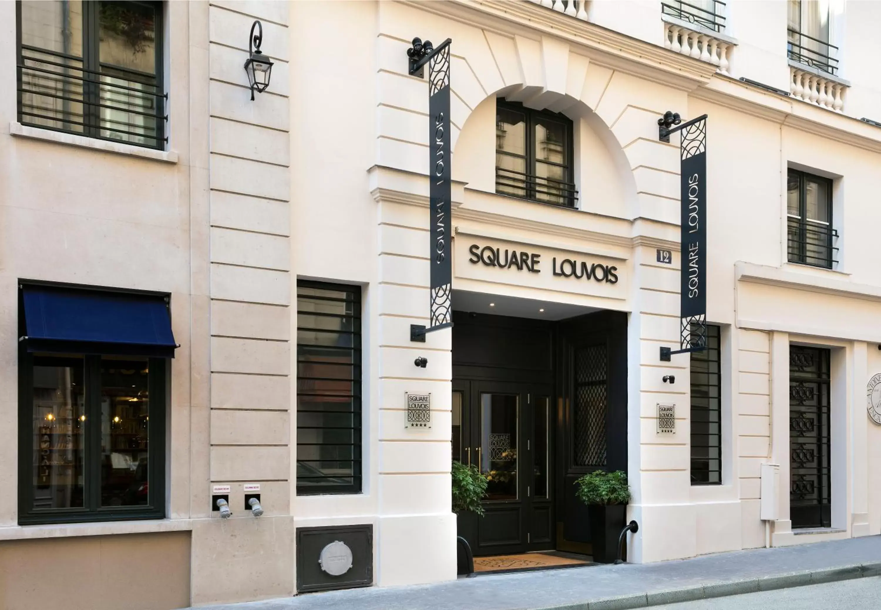 Facade/Entrance in Hôtel Square Louvois