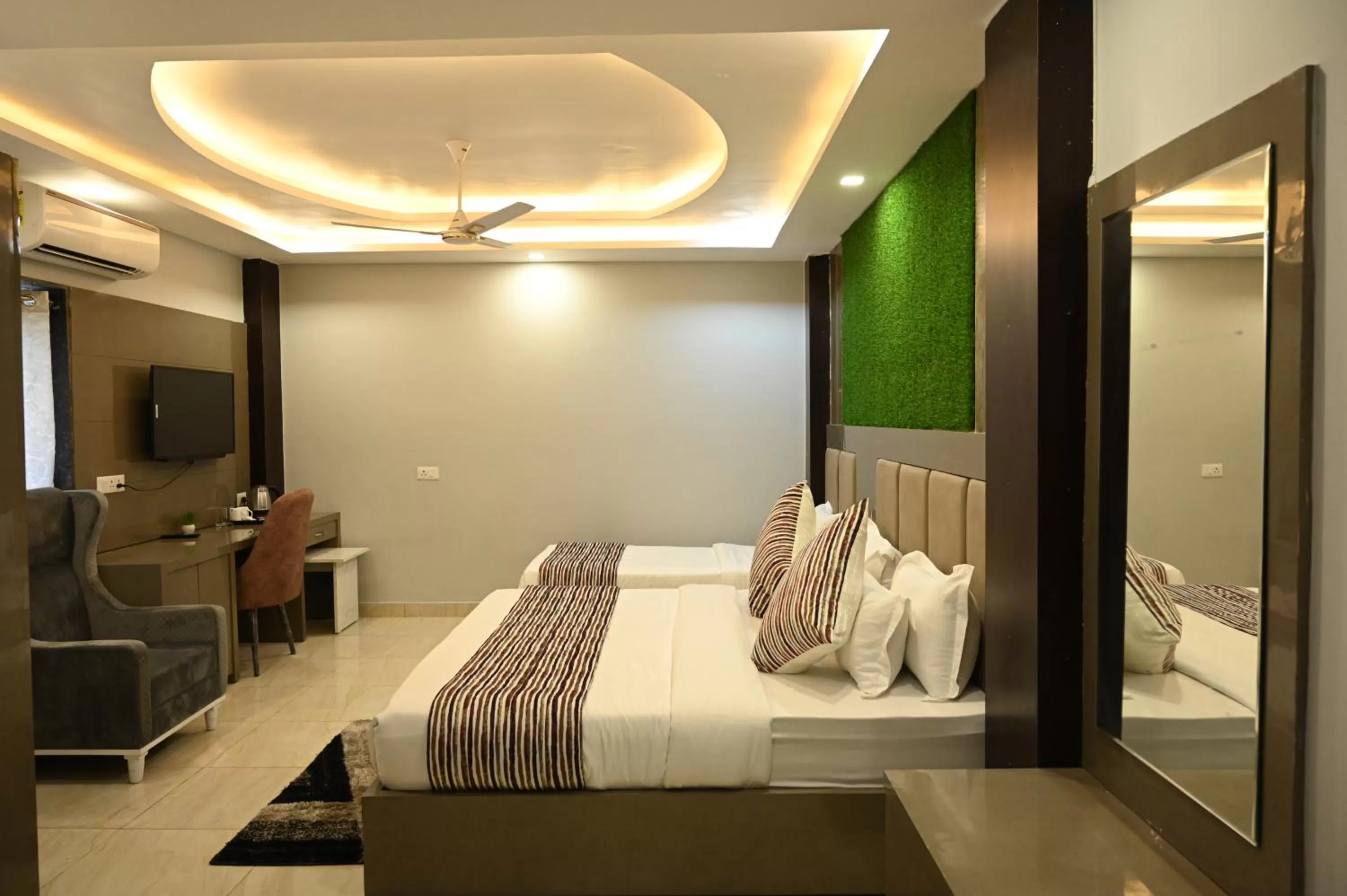 Bed in Hotel Vasdaa Grand