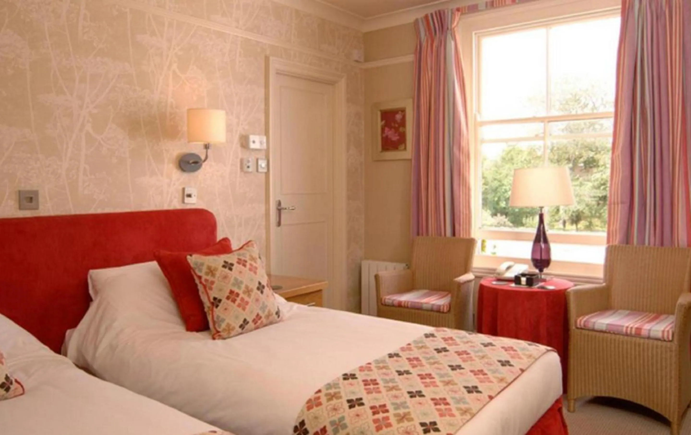 Bedroom, Bed in Wentworth Hotel