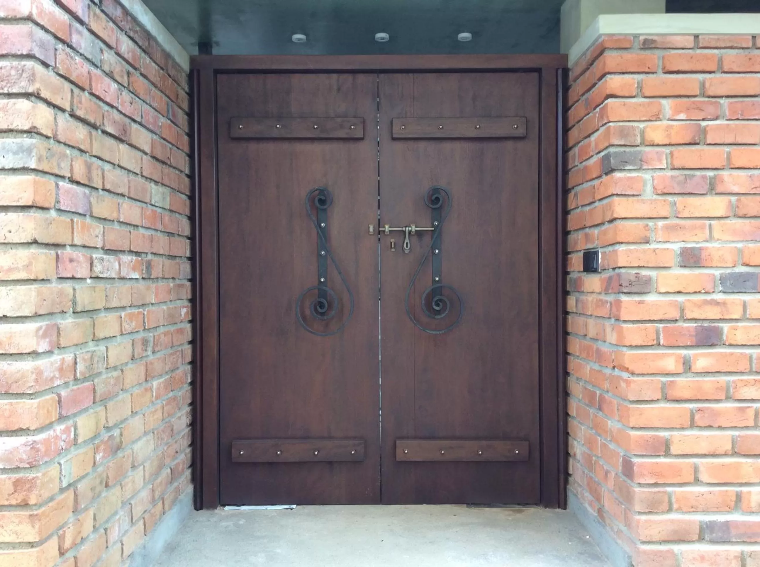 Property building in Coza Ceylon