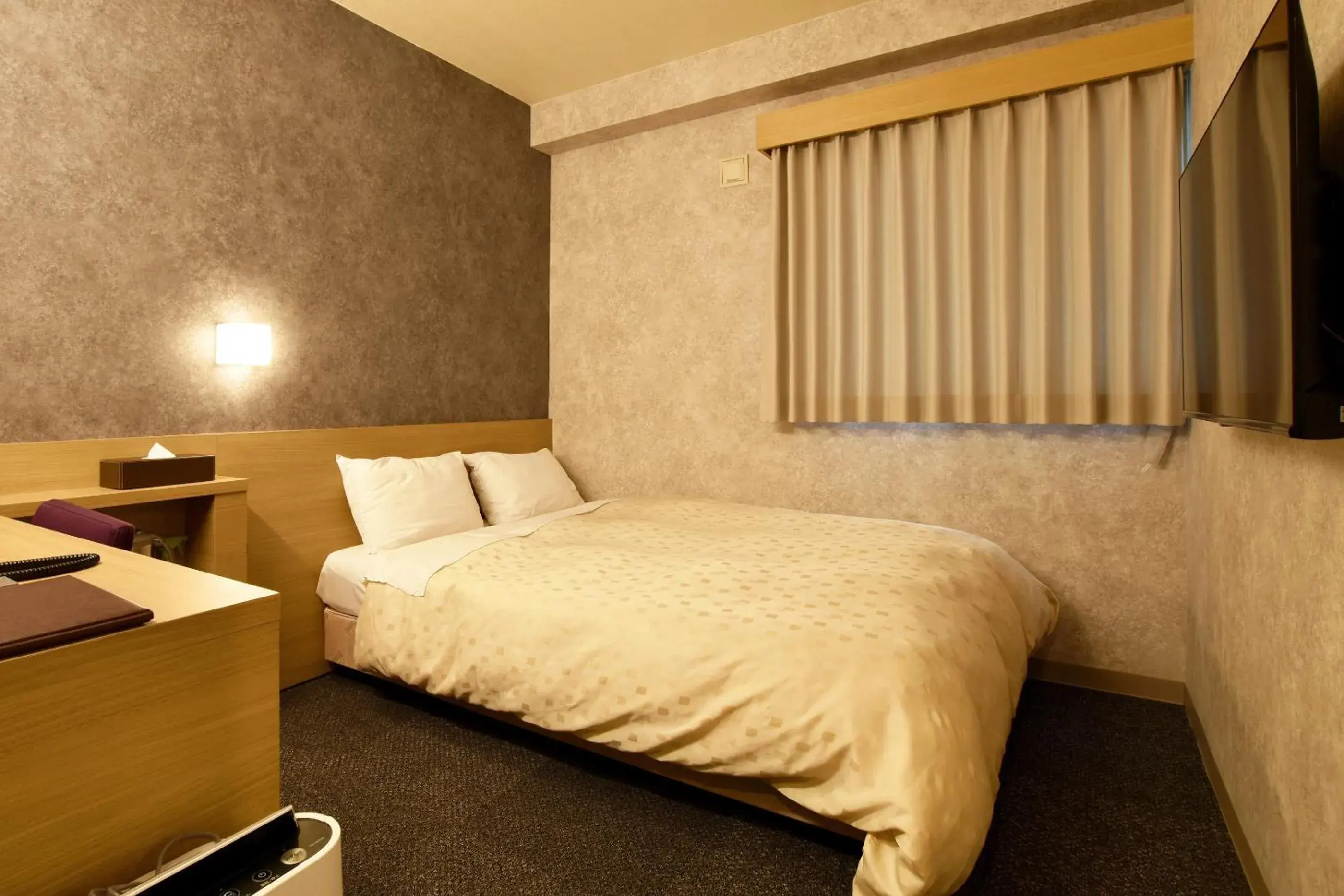 Photo of the whole room, Bed in Asahikawa Sun Hotel