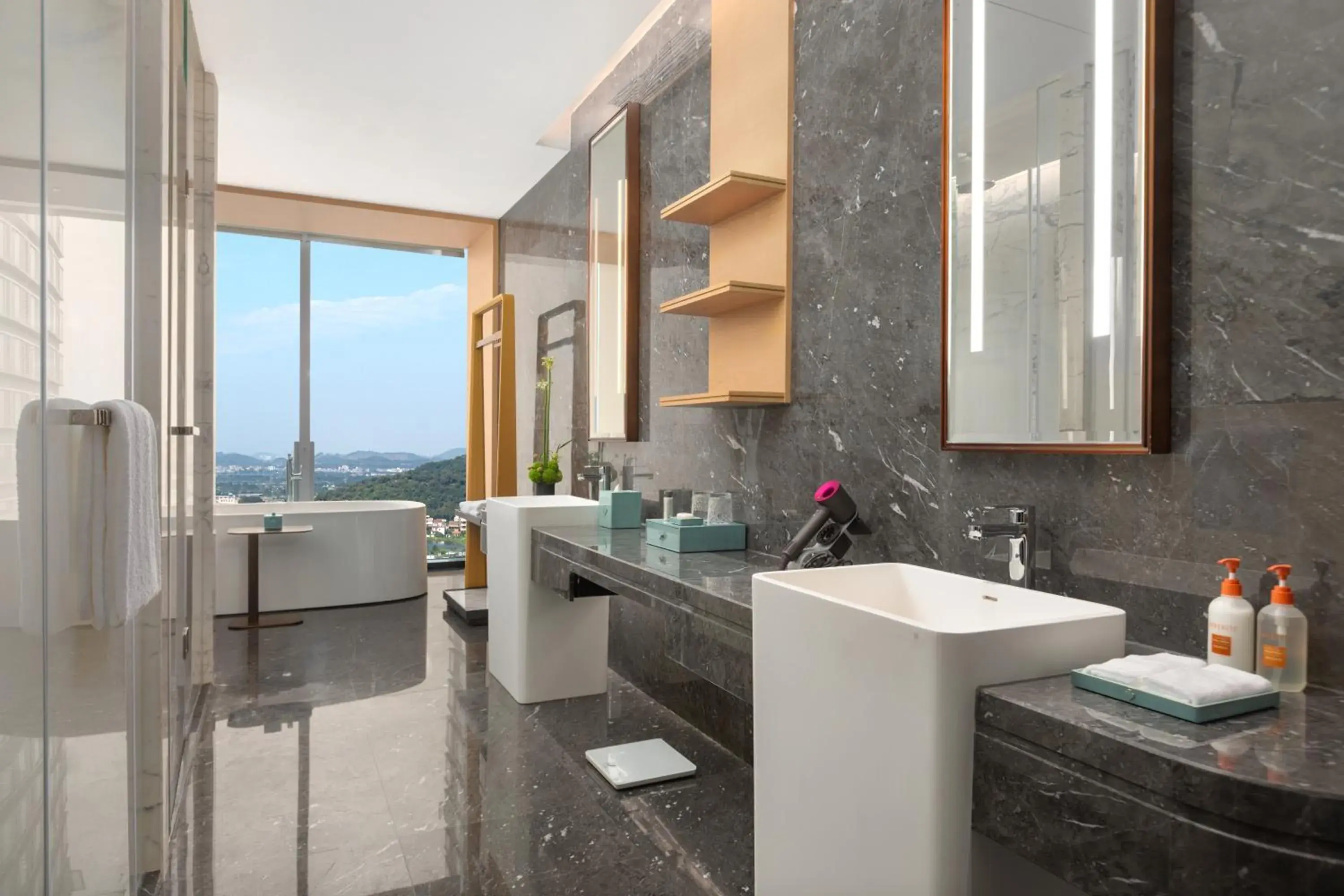 Bathroom, Kitchen/Kitchenette in Crowne Plaza Jiangmen Binjiang, an IHG Hotel