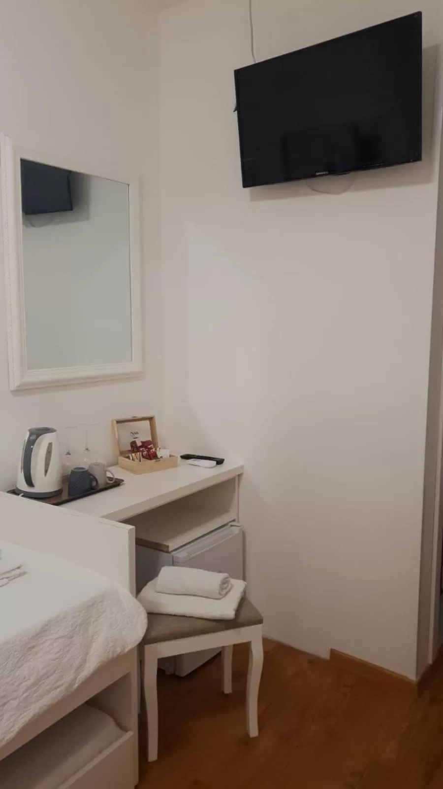 TV/Entertainment Center in Luxury rooms Zadar old town