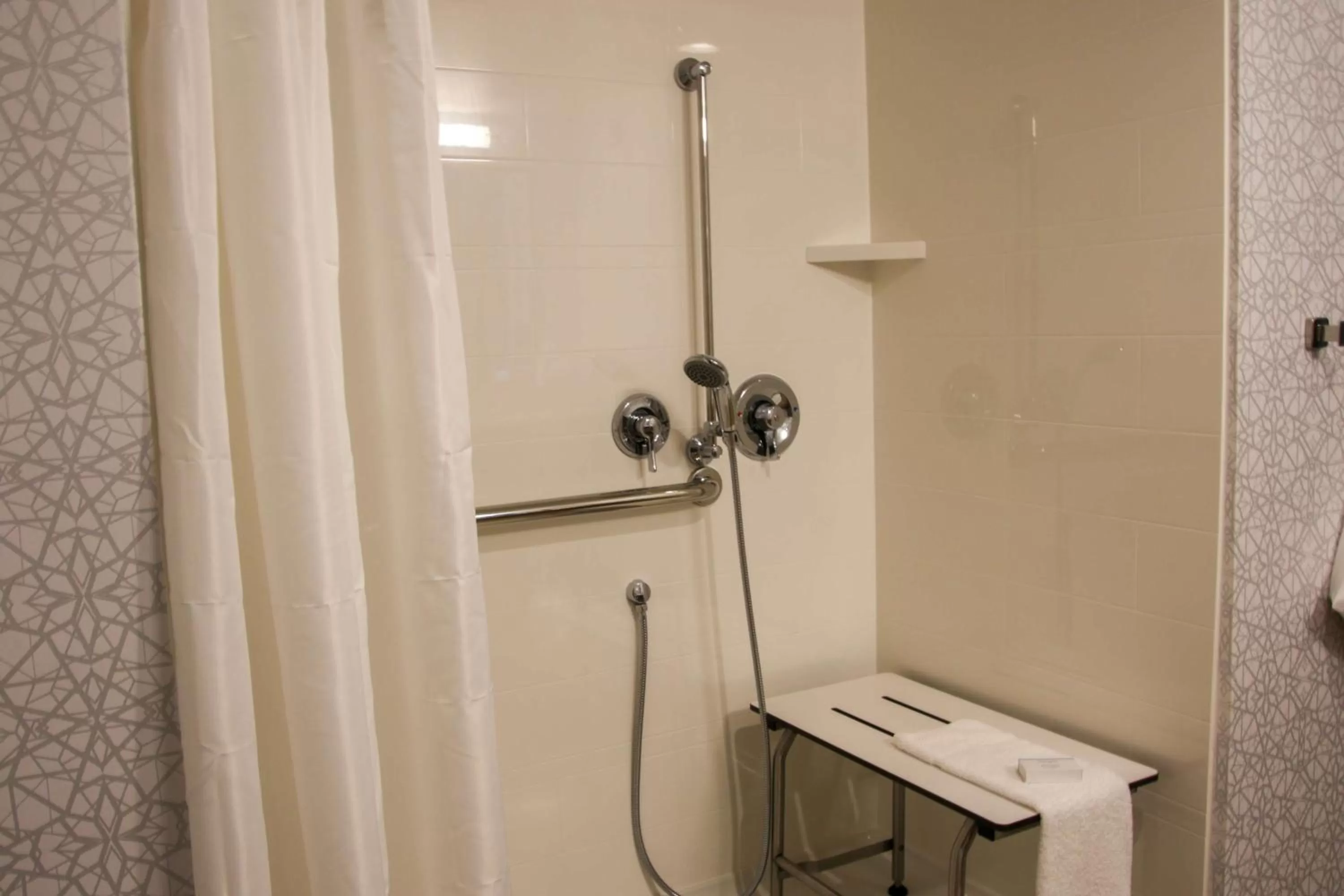 Bathroom in Hampton Inn & Suites Olean, Ny