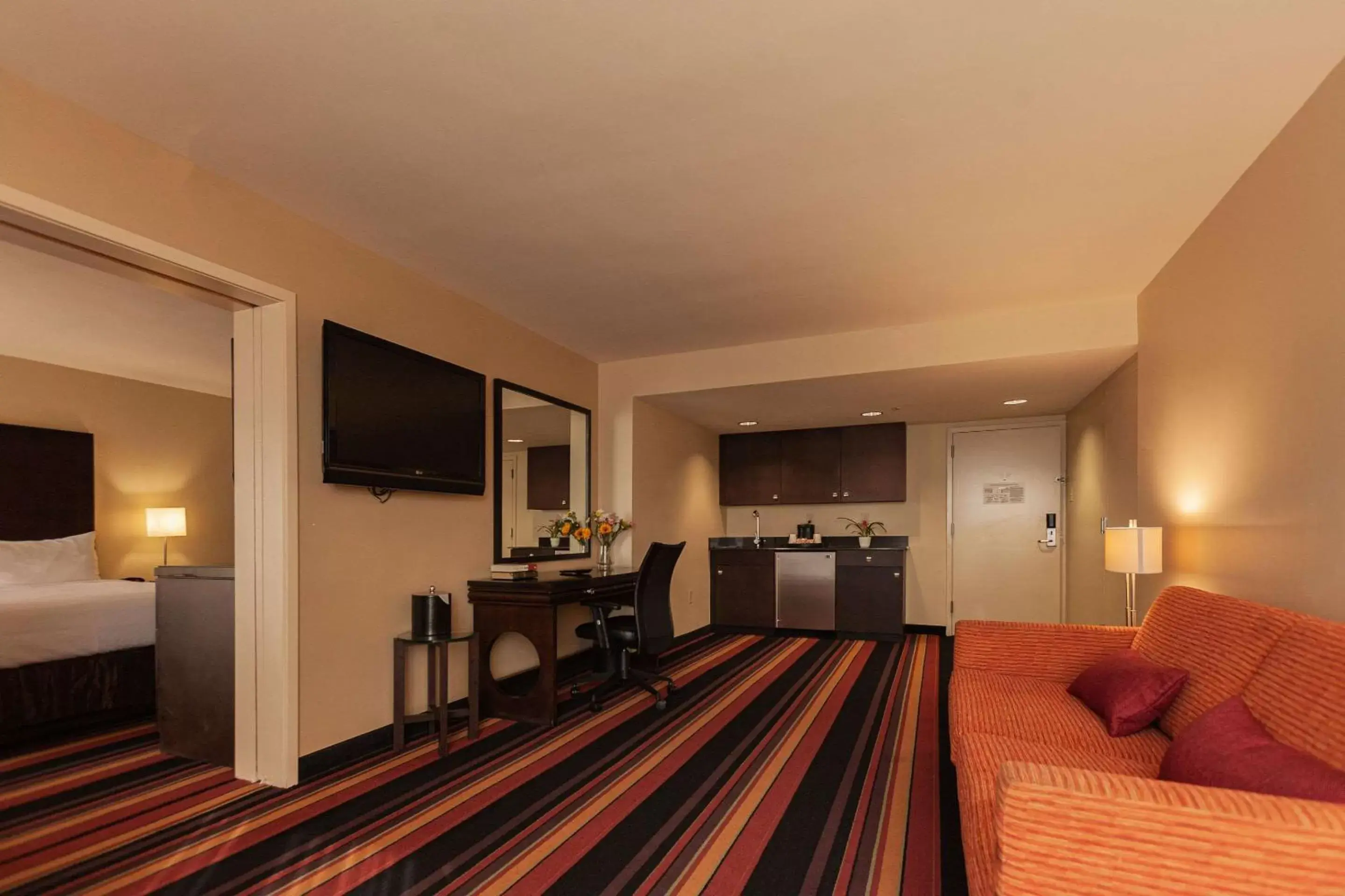 Bedroom in Clarion Hotel New Orleans - Airport & Conference Center