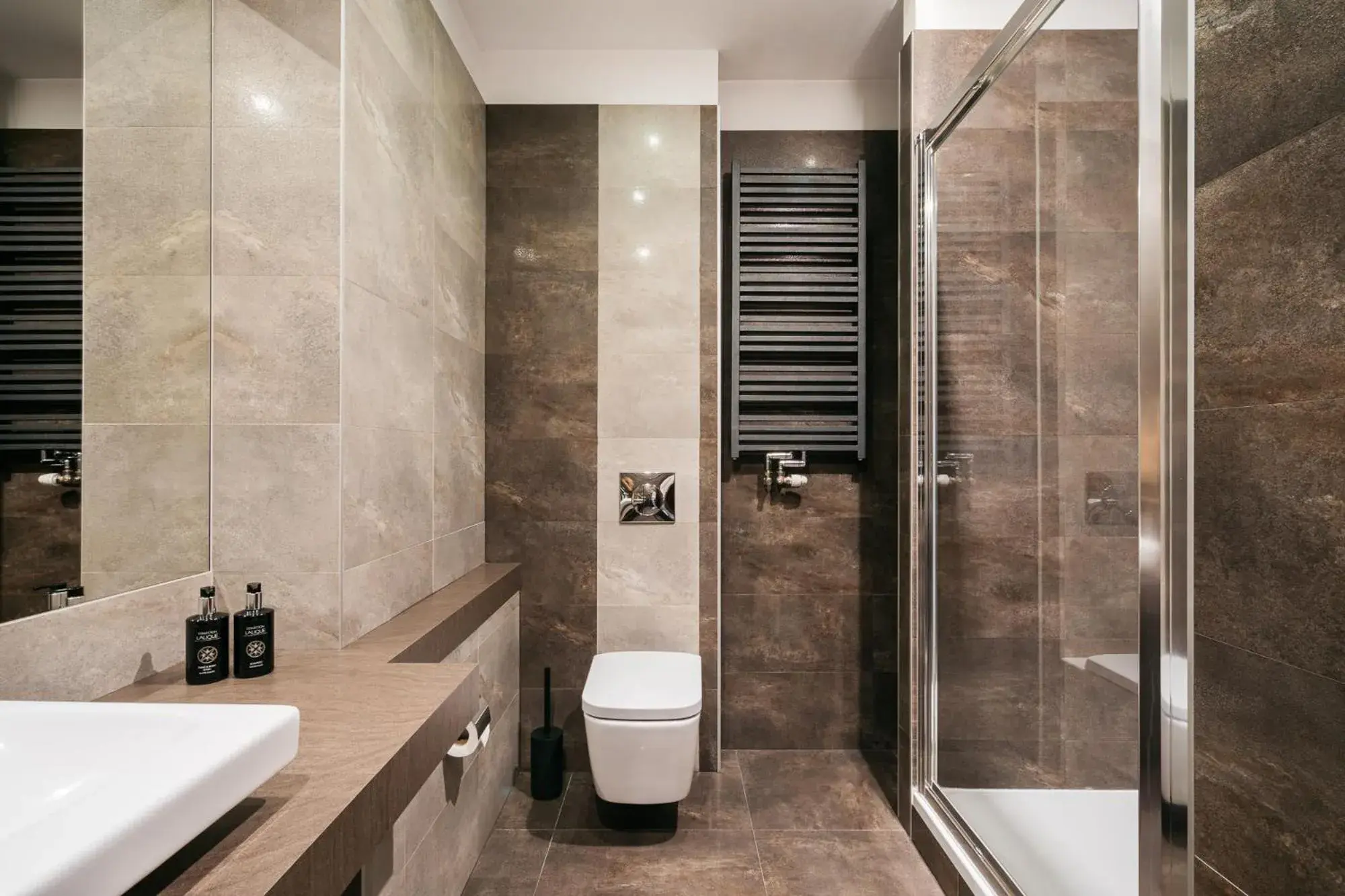 Shower, Bathroom in Topolowa Residence