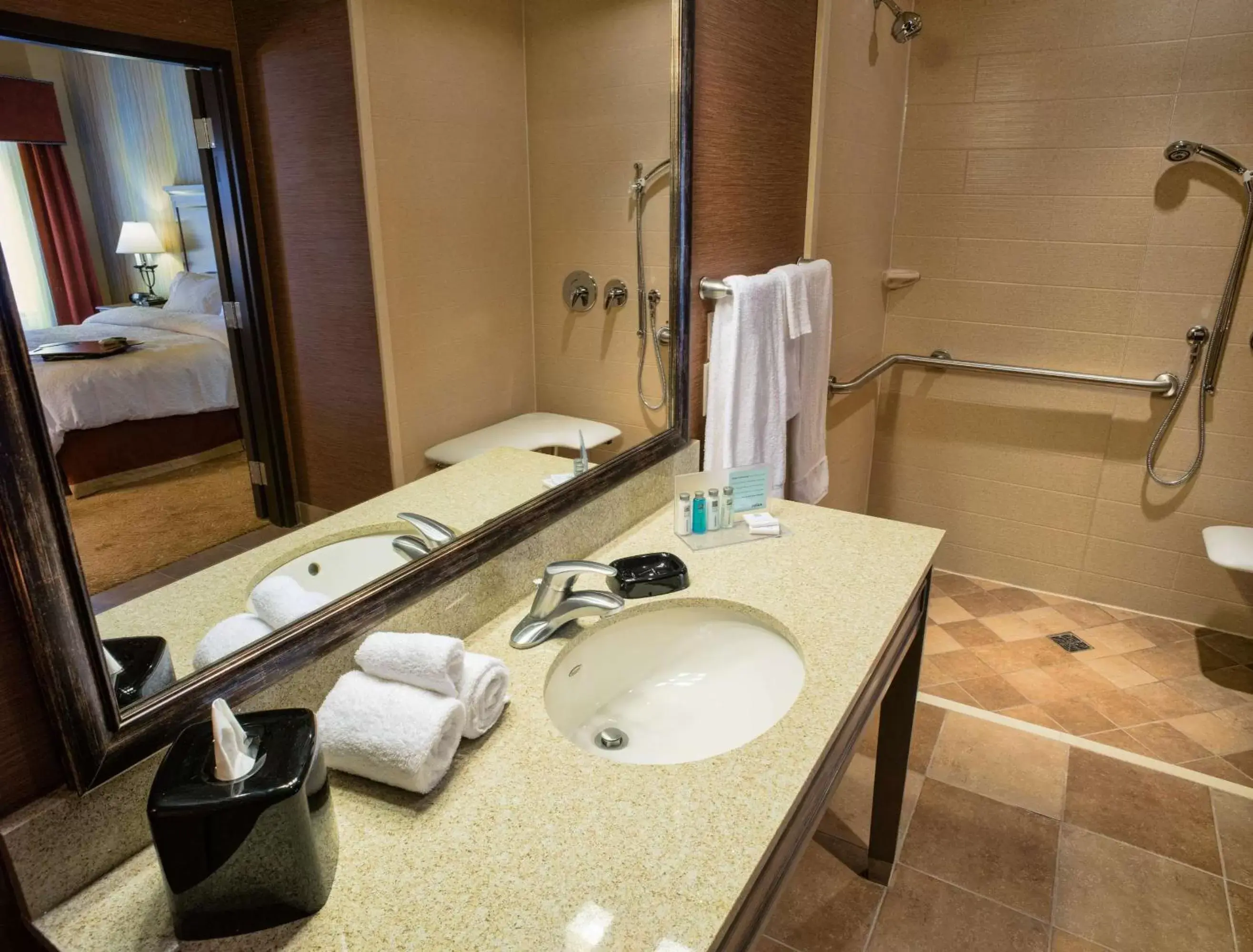 Bathroom in Hampton Inn & Suites Springdale/Zion National Park